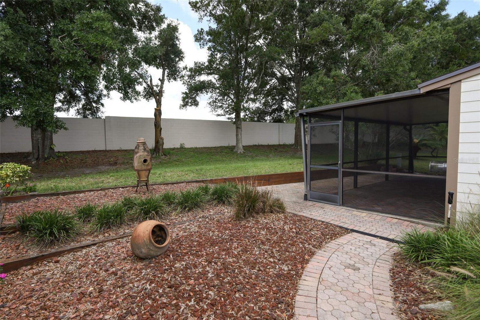 Image 34 of 43 For 945 Norfolk Court