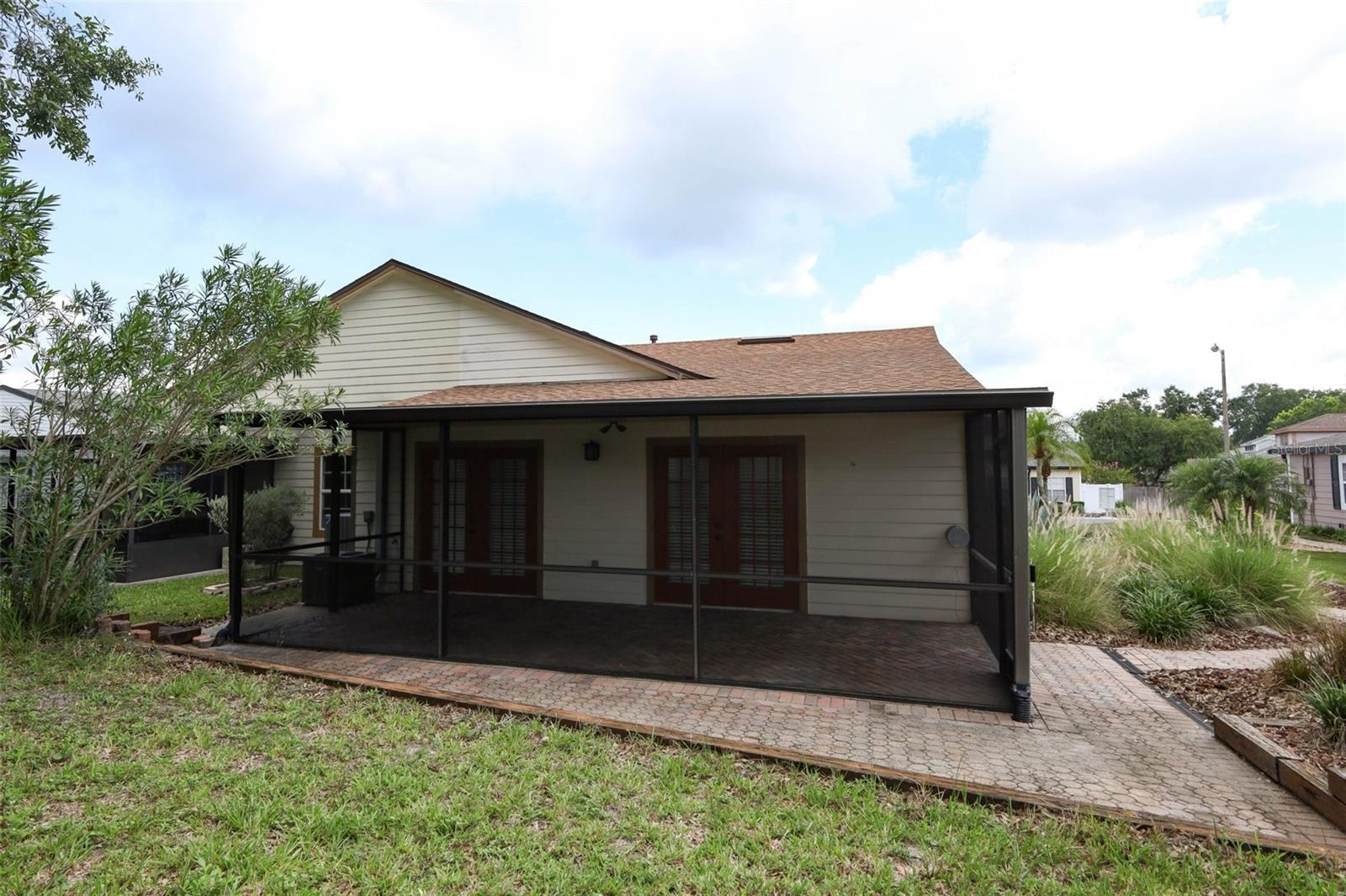 Image 36 of 43 For 945 Norfolk Court