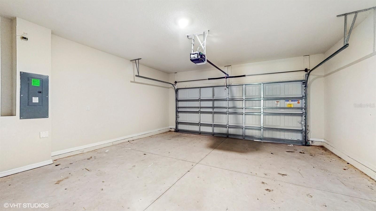 Image 10 of 28 For 4501 Sparkling Shell Avenue