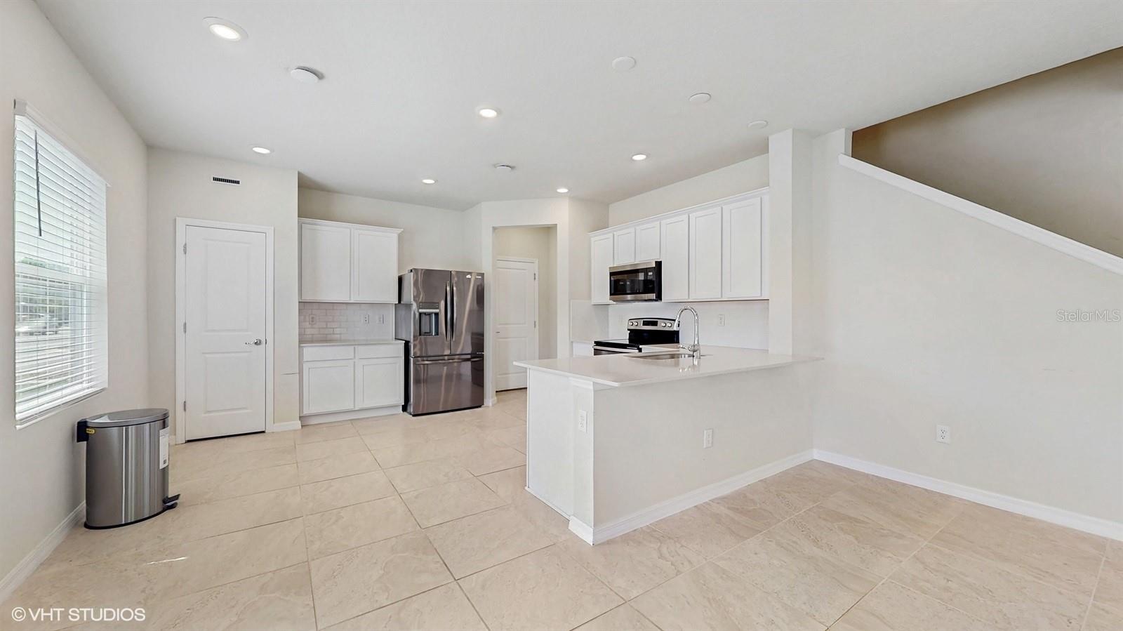 Image 6 of 28 For 4501 Sparkling Shell Avenue