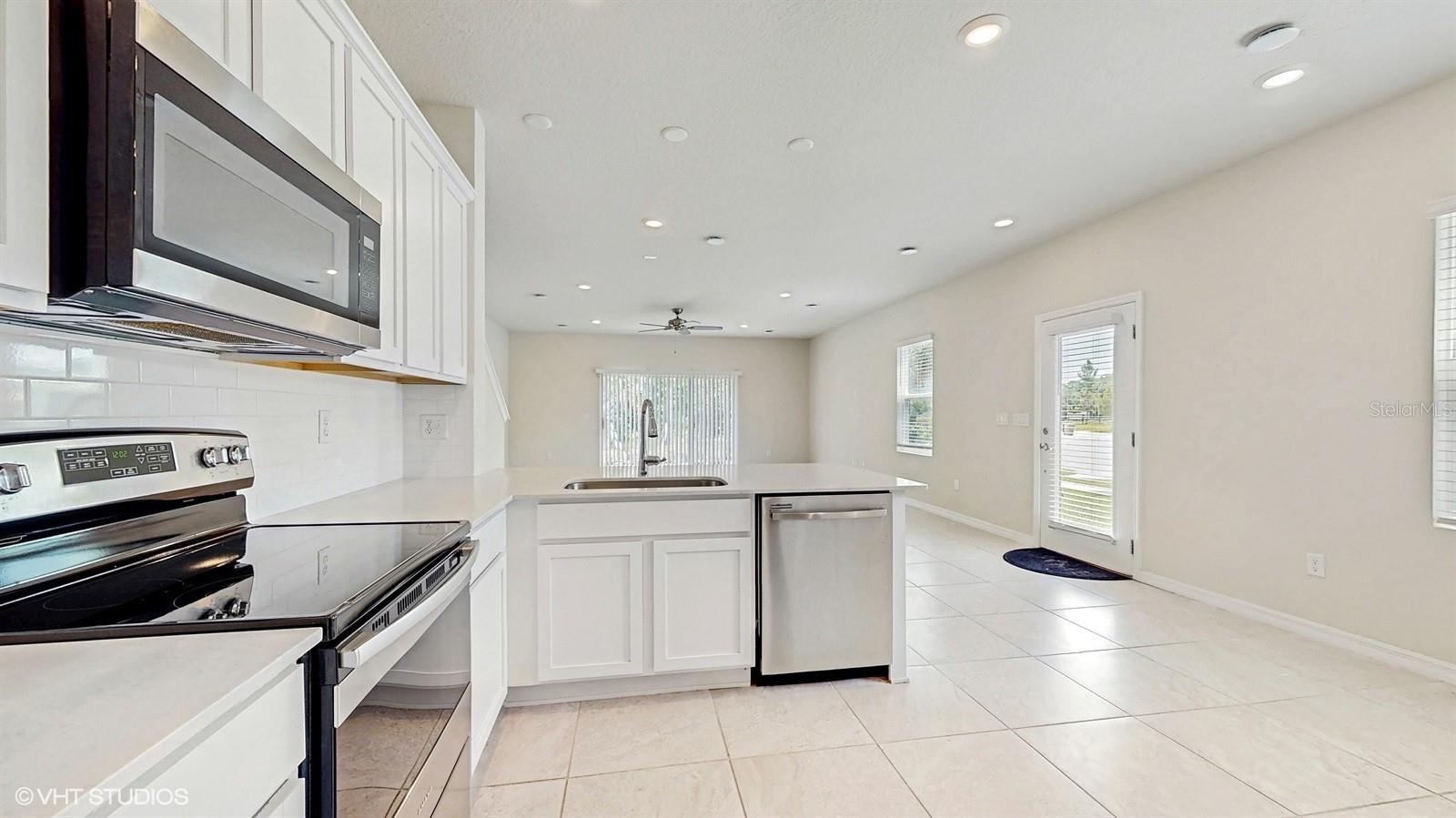 Image 8 of 28 For 4501 Sparkling Shell Avenue