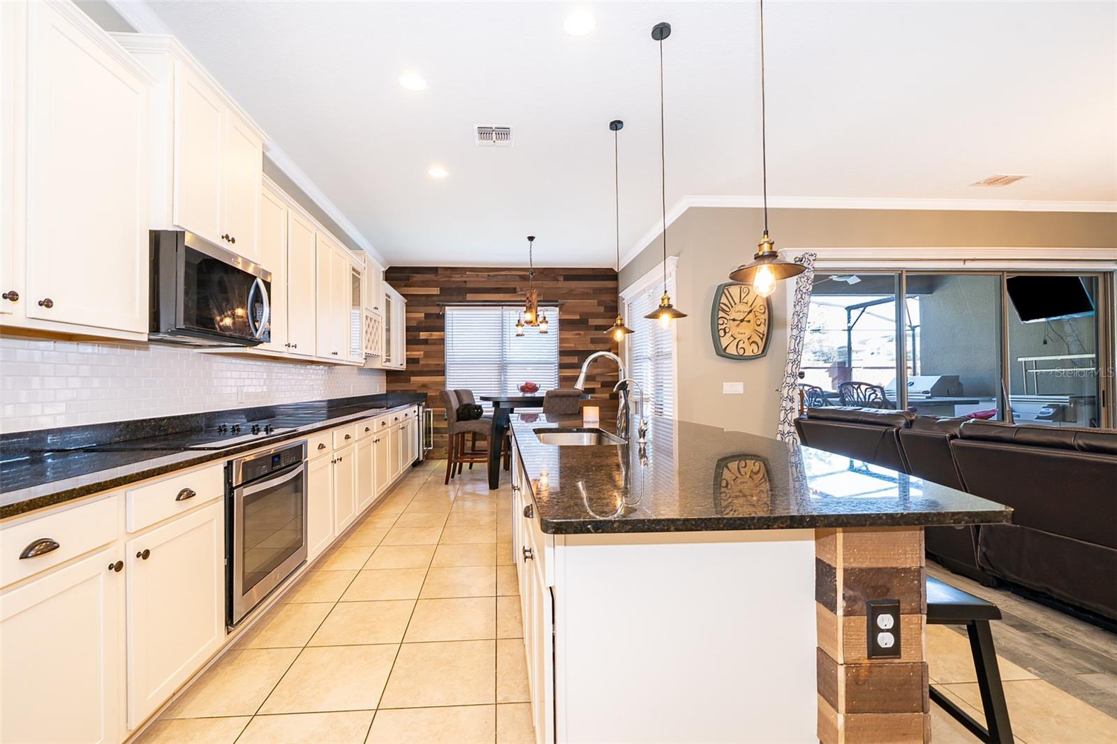 Image 10 of 40 For 9379 Royal Estates Boulevard