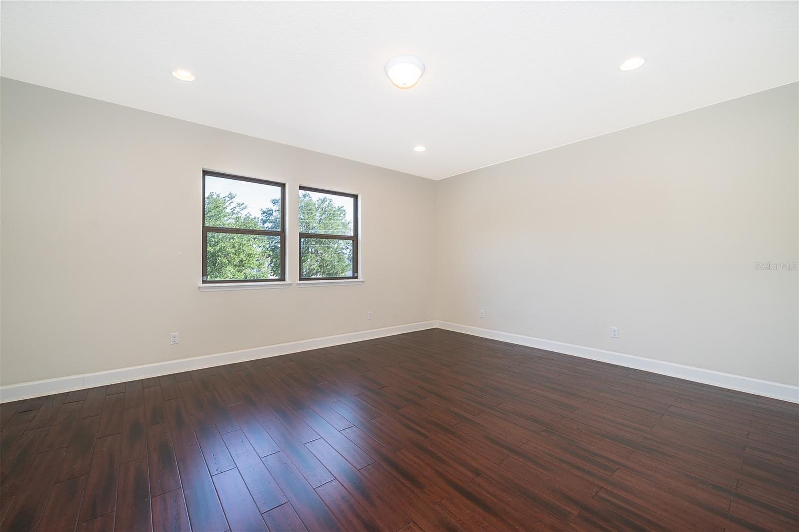 Image 23 of 40 For 9379 Royal Estates Boulevard