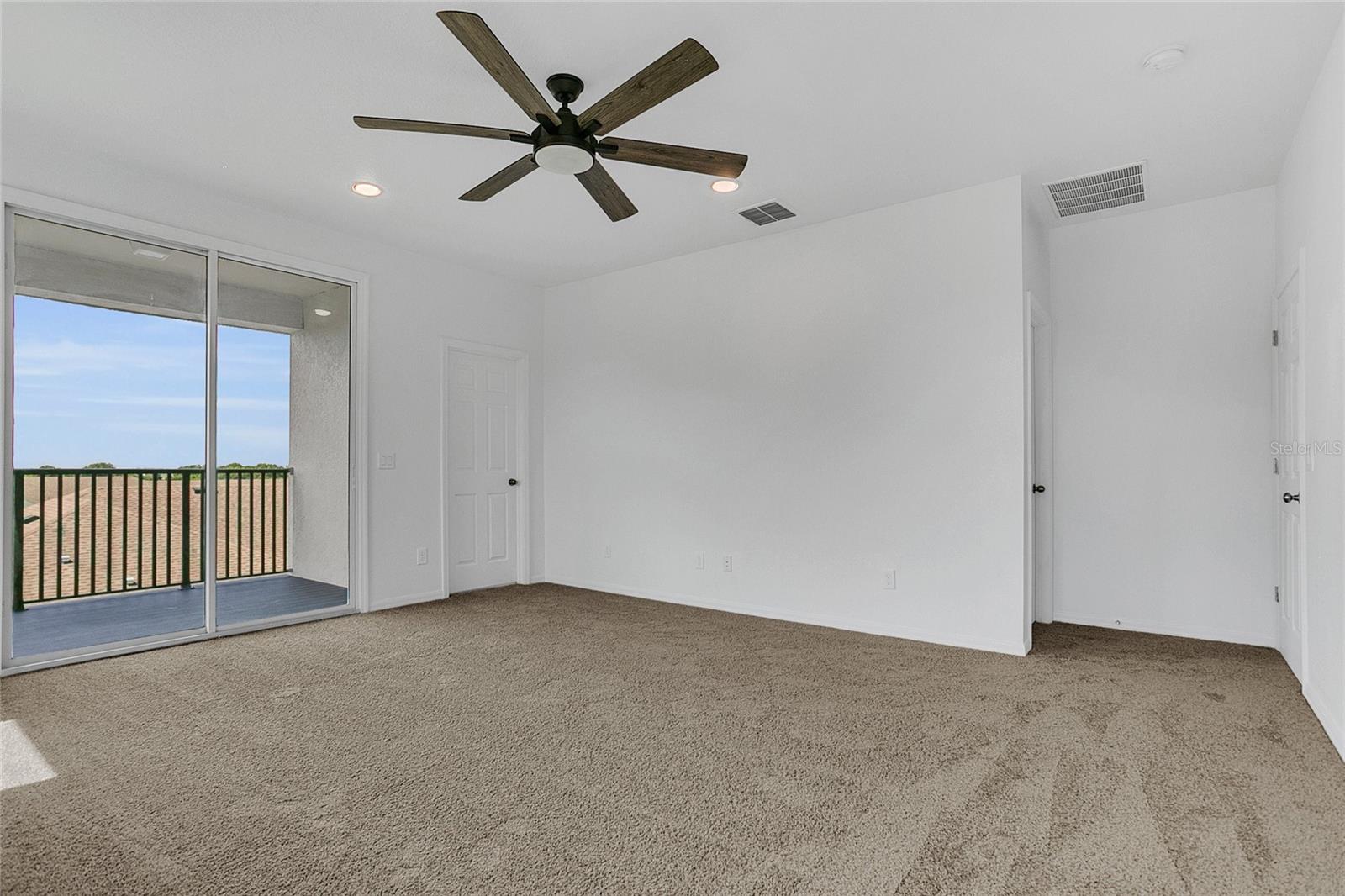 Image 11 of 38 For 17458 Chateau Pine Way