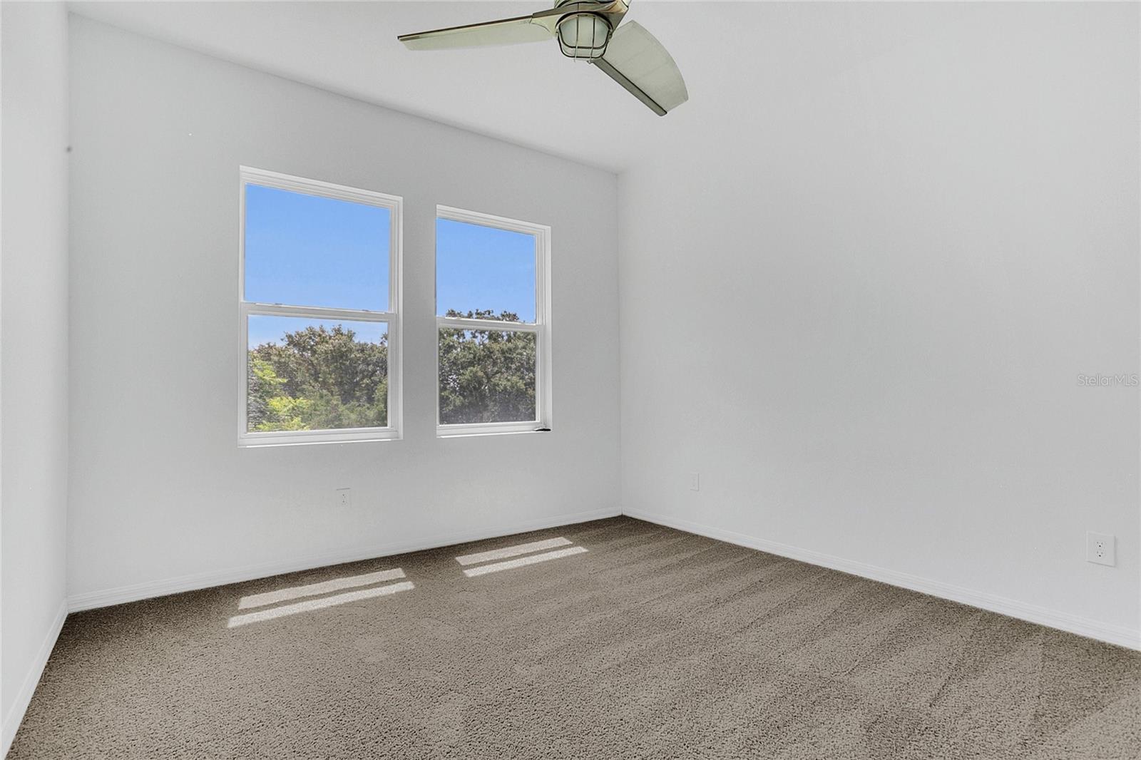 Image 17 of 38 For 17458 Chateau Pine Way
