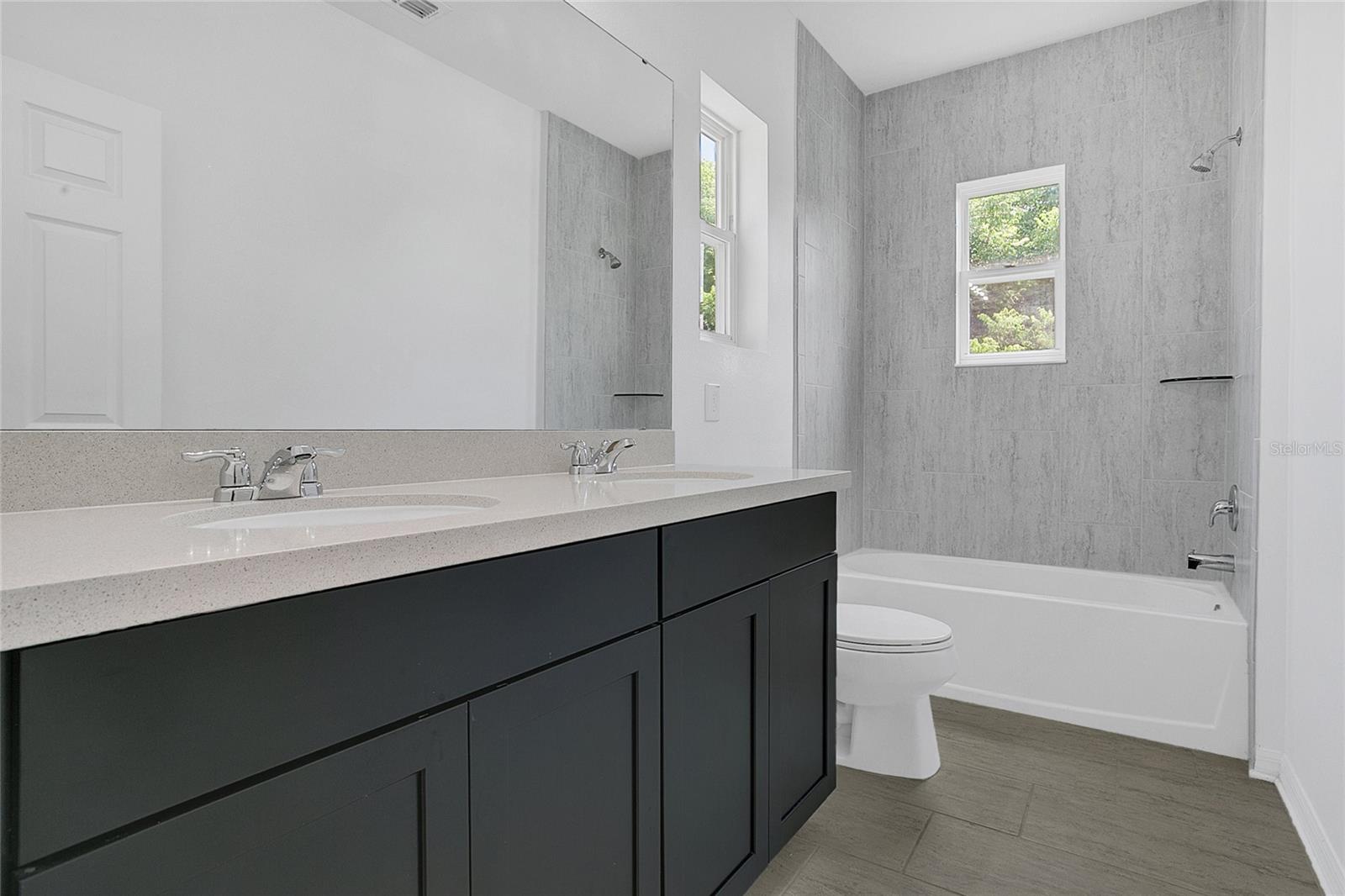 Image 19 of 38 For 17458 Chateau Pine Way