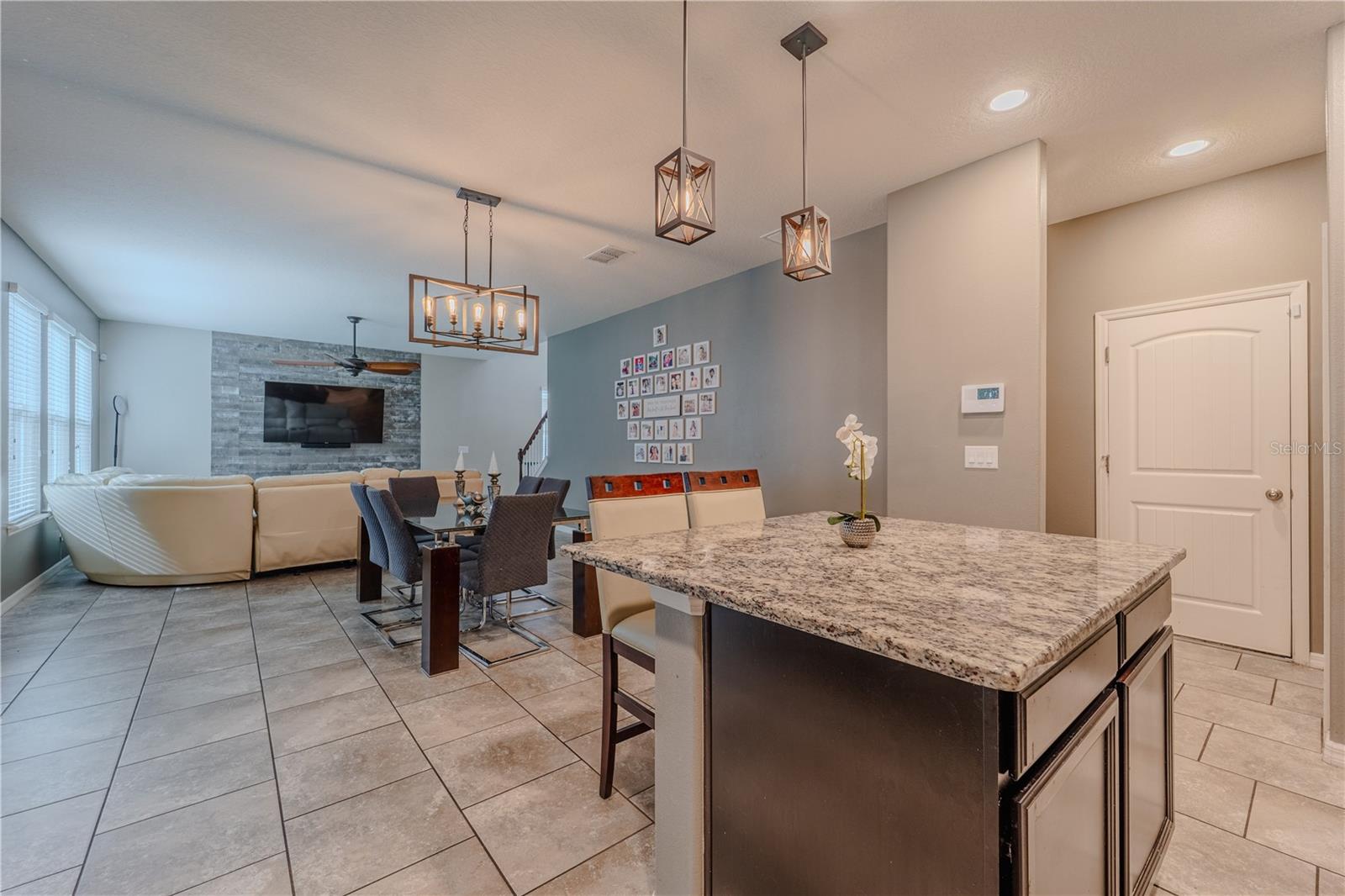 Image 13 of 44 For 4024 Blazewater Court