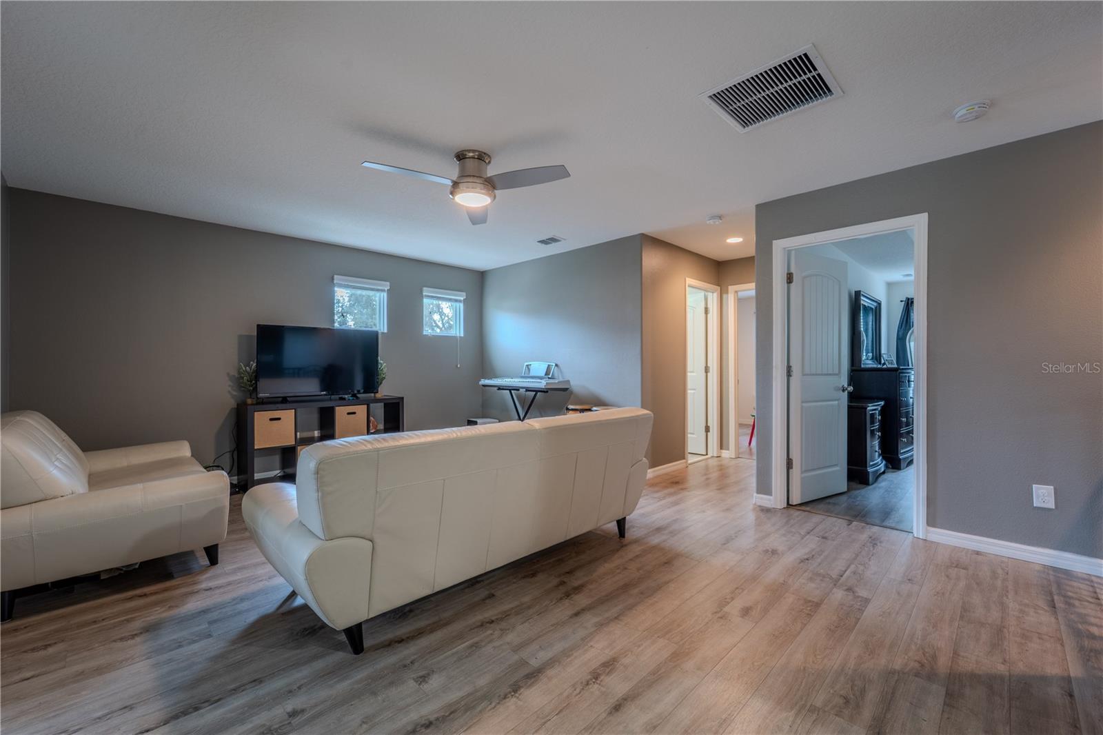 Image 18 of 44 For 4024 Blazewater Court