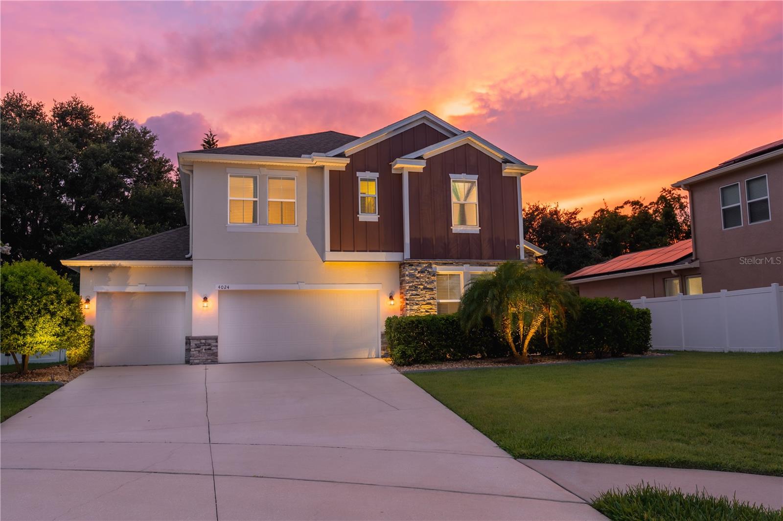 Image 2 of 44 For 4024 Blazewater Court