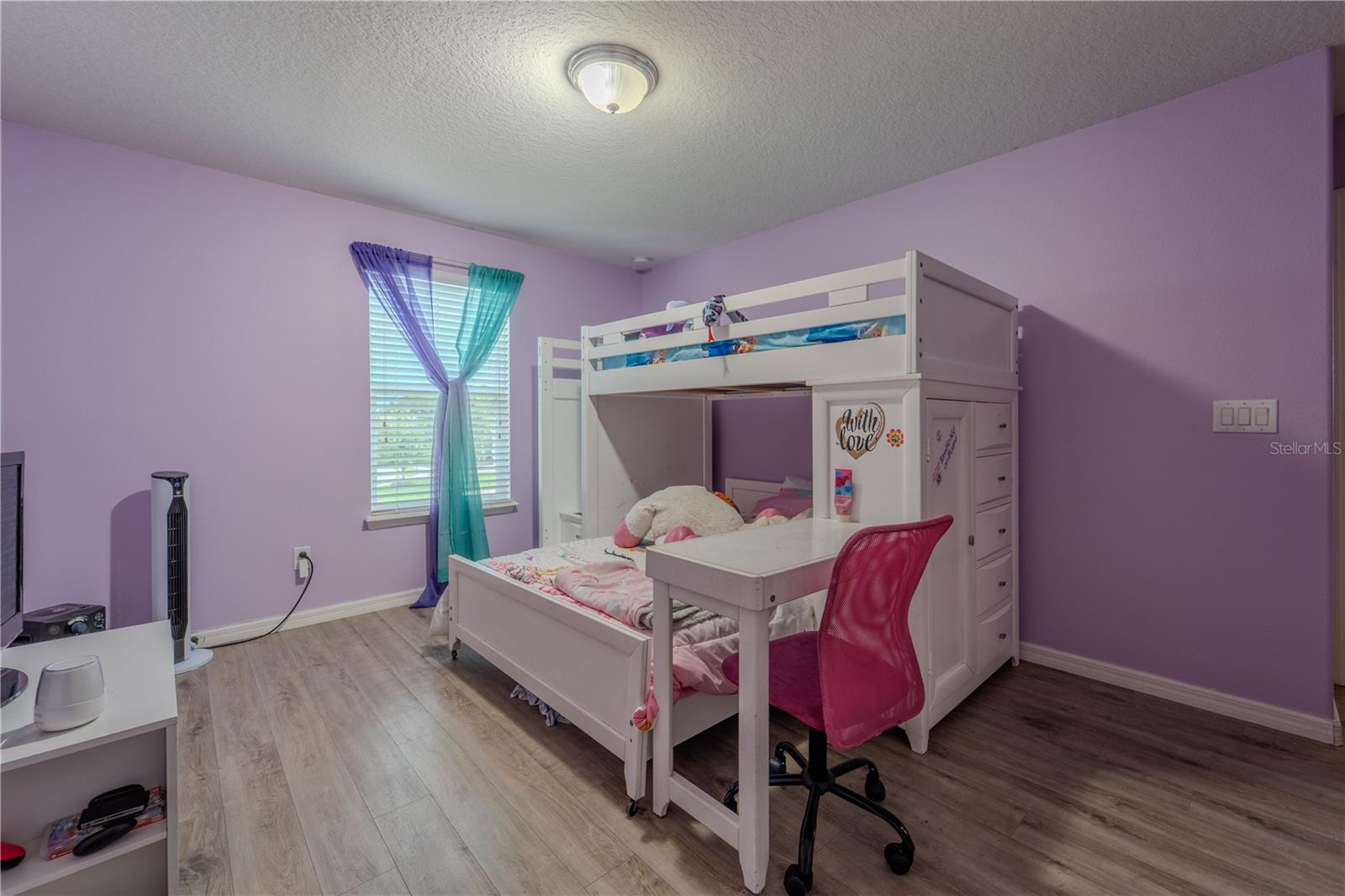 Image 25 of 44 For 4024 Blazewater Court