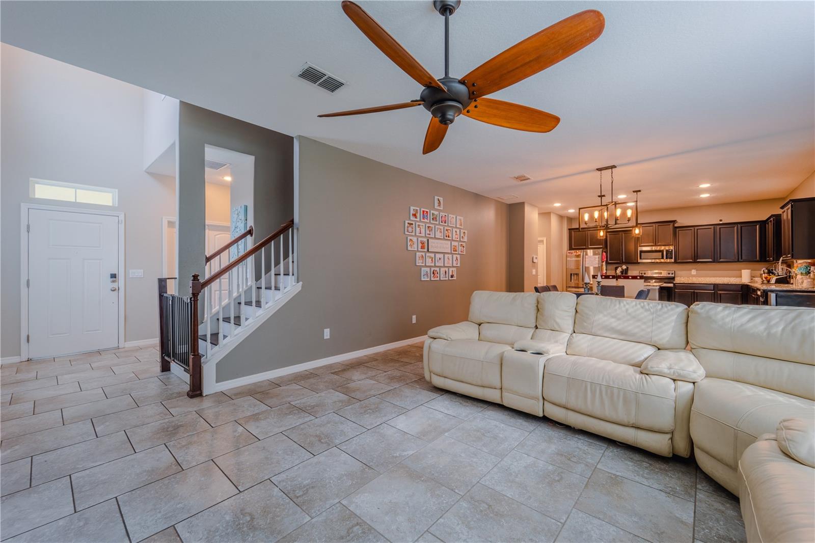 Image 9 of 44 For 4024 Blazewater Court