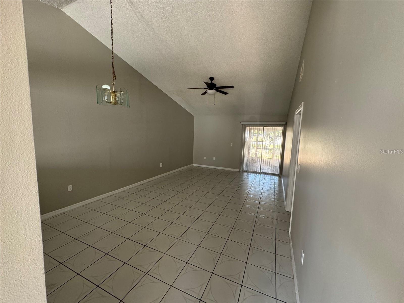 Image 5 of 12 For 1103 Jade East Lane 1103