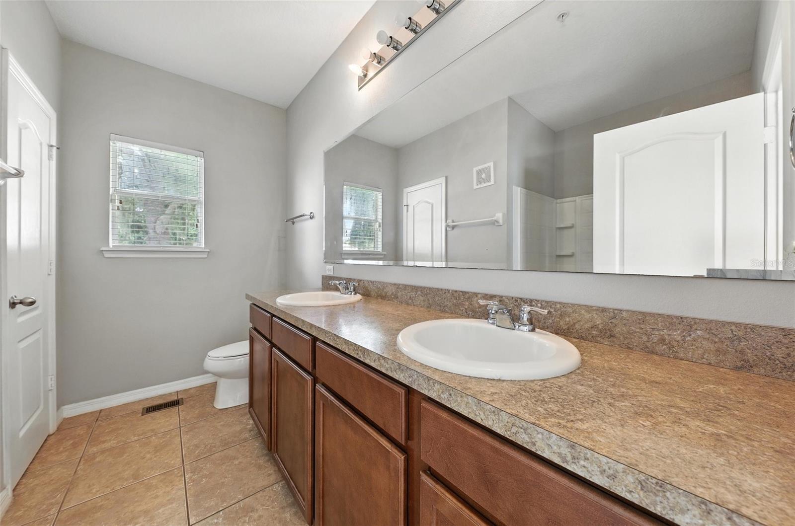 Image 21 of 24 For 1551 Scarlet Oak Loop B