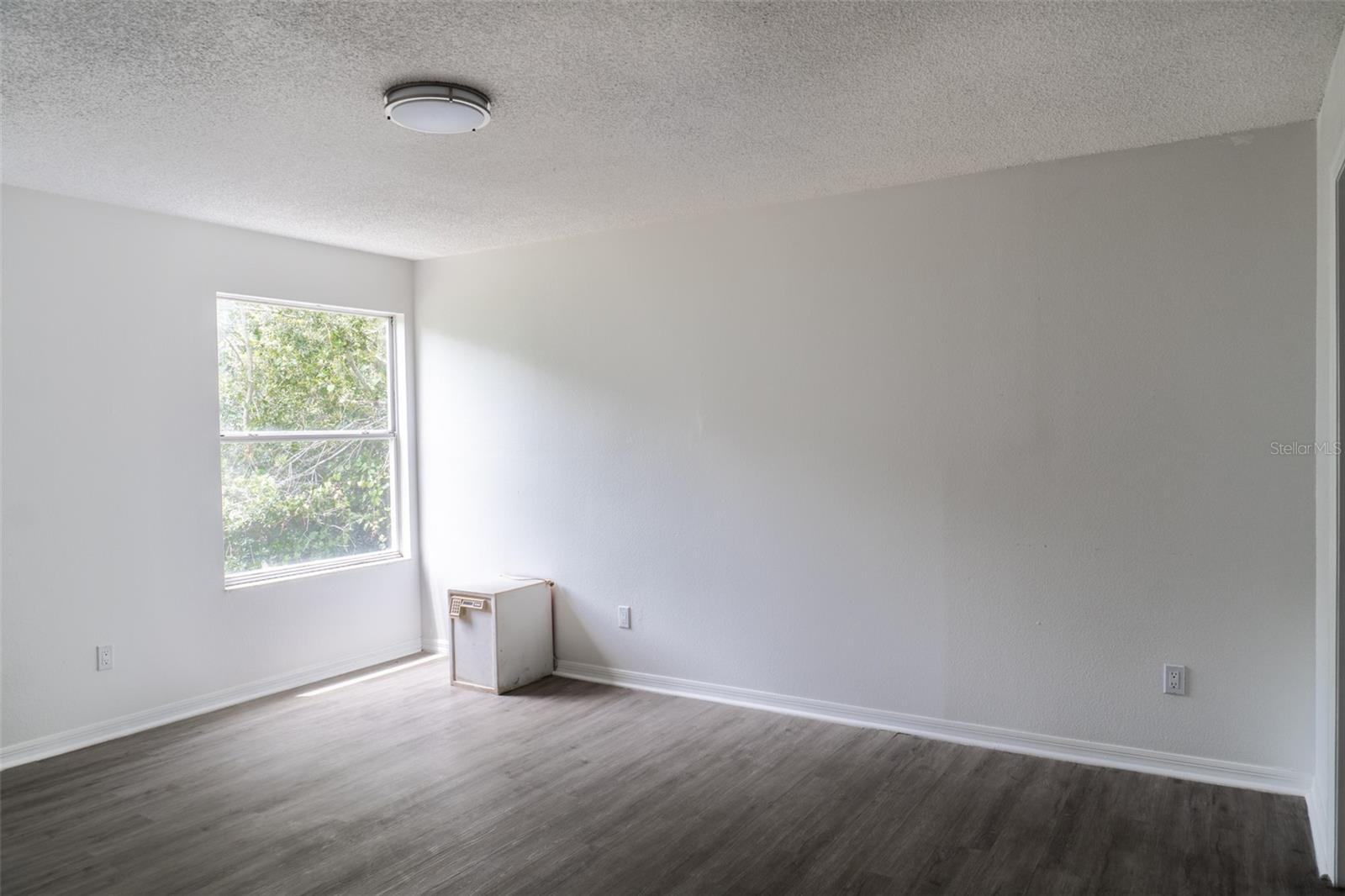 Image 20 of 24 For 2735 Poinciana Boulevard 103
