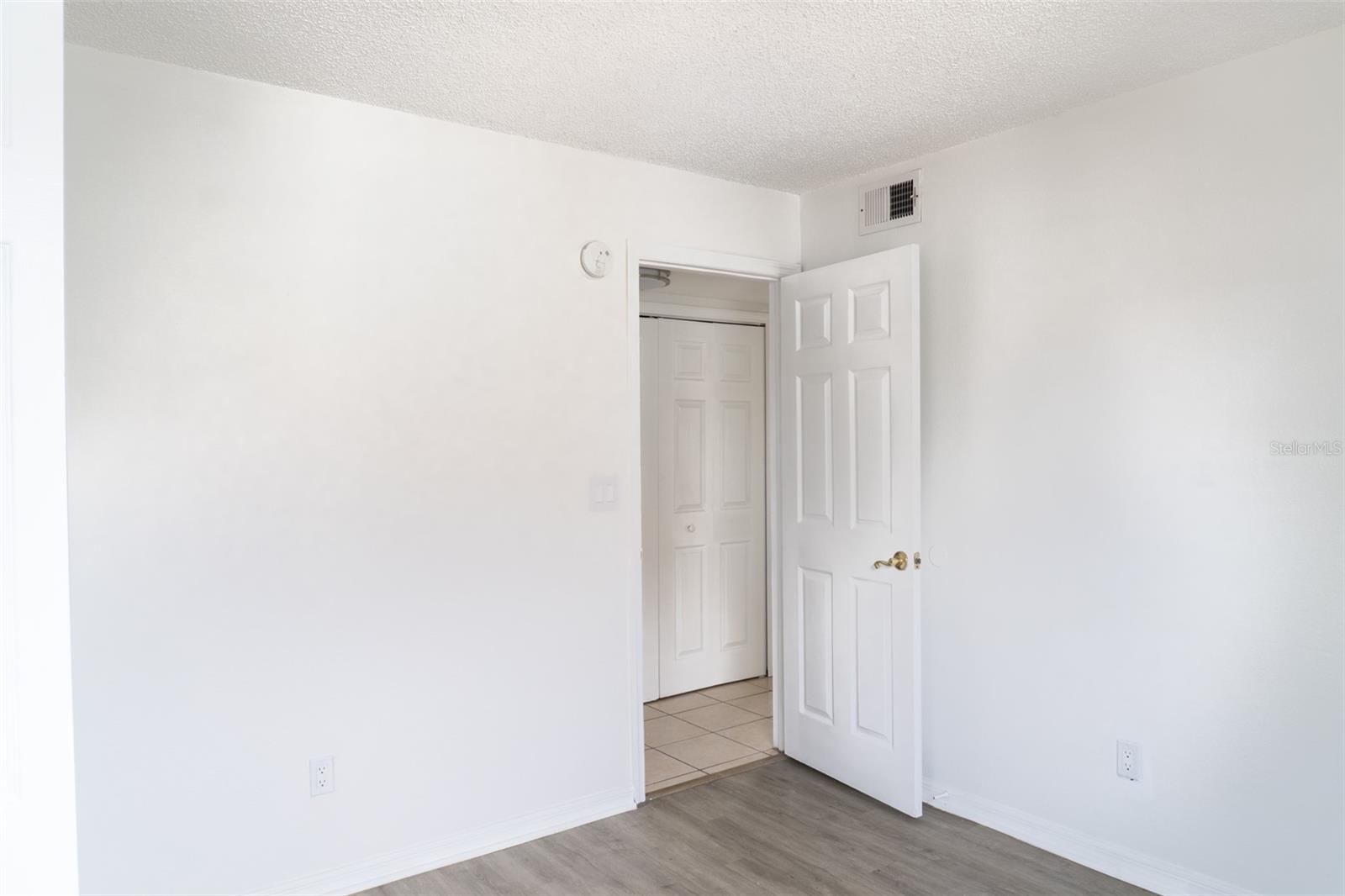 Image 21 of 24 For 2735 Poinciana Boulevard 103