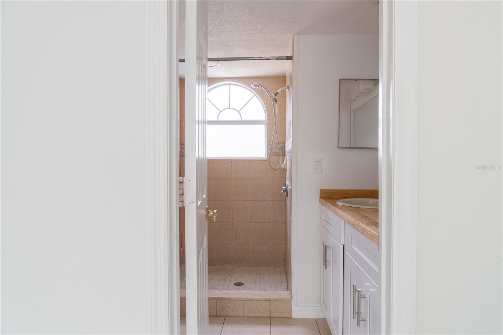 Image 22 of 24 For 2735 Poinciana Boulevard 103