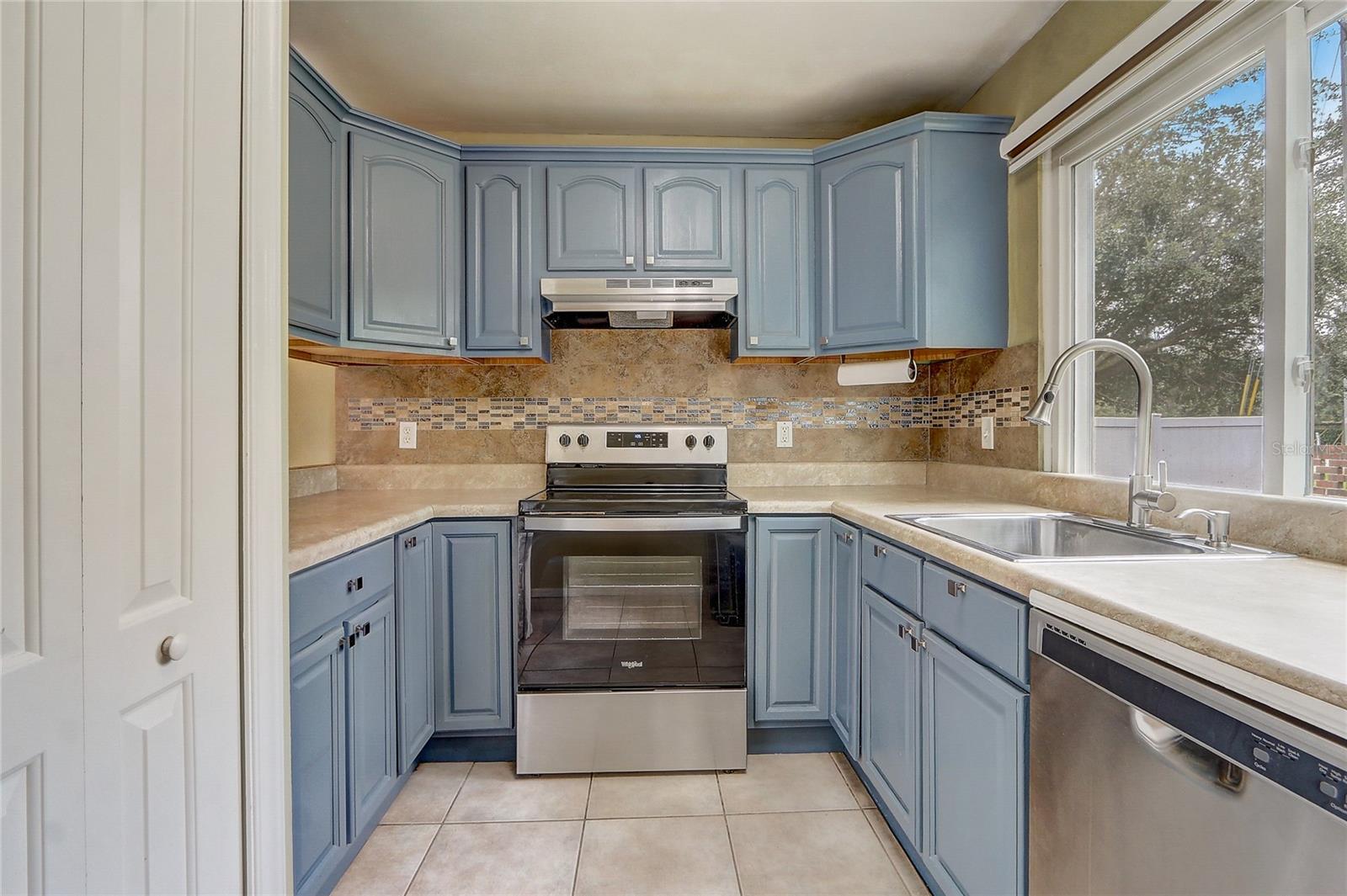 Image 16 of 39 For 9991 Triple Crown Circle