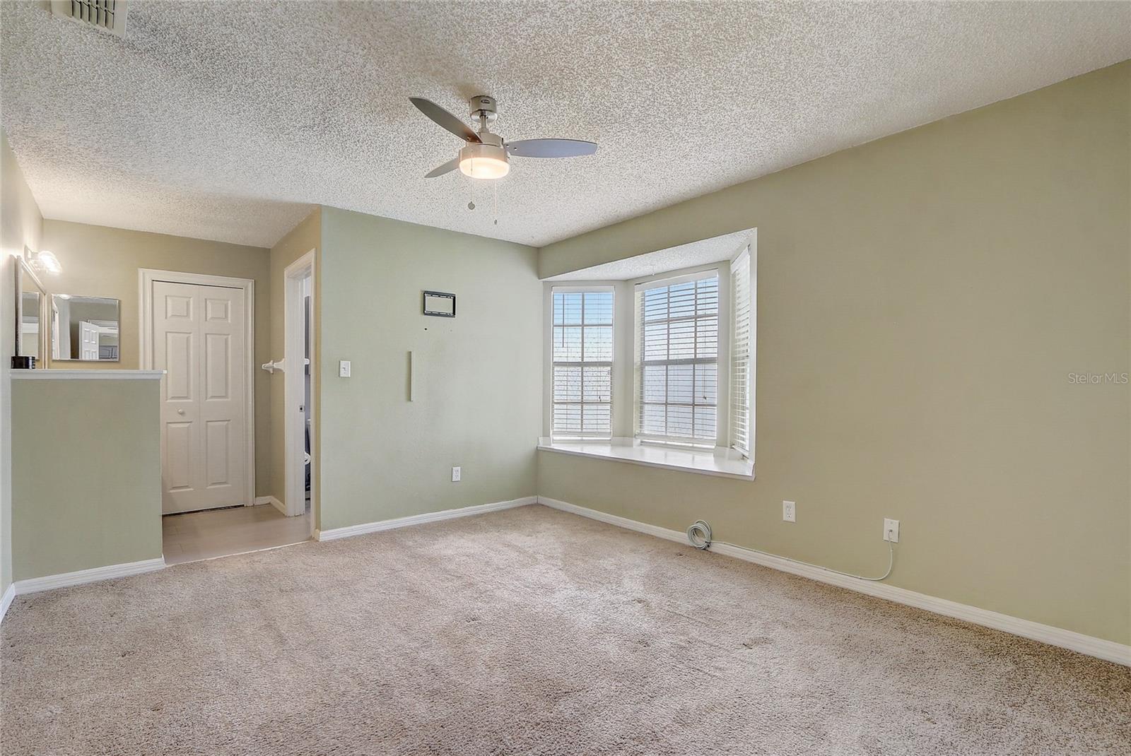 Image 26 of 39 For 9991 Triple Crown Circle