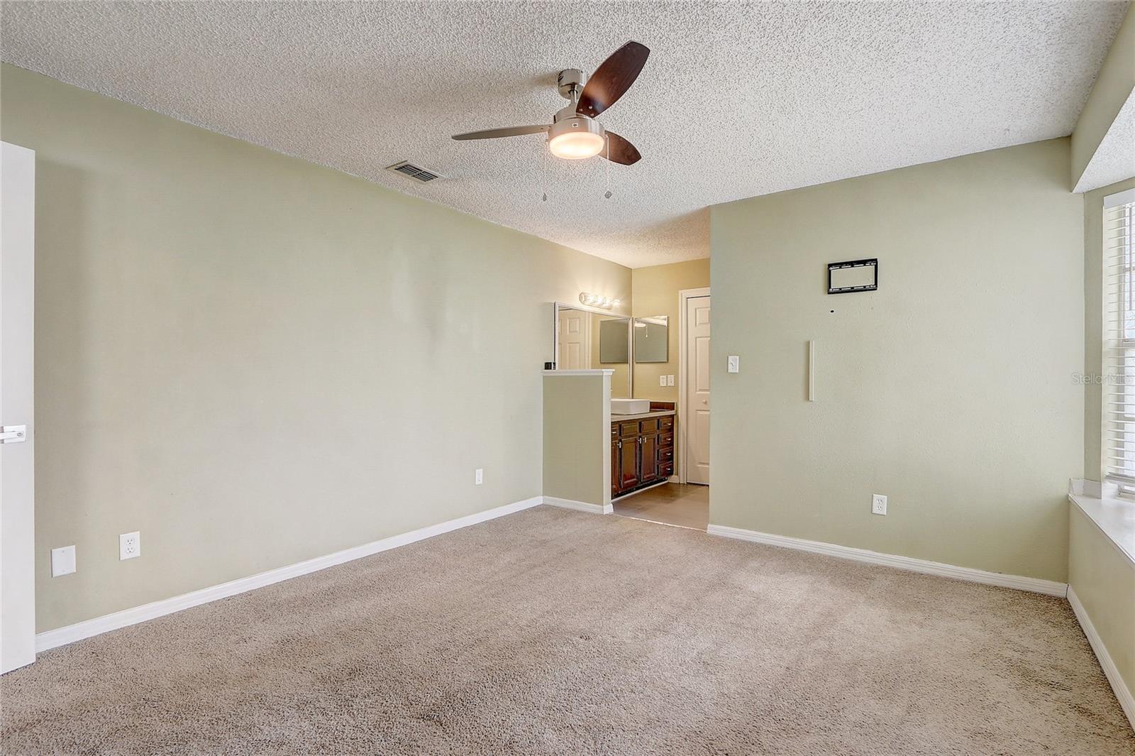 Image 29 of 39 For 9991 Triple Crown Circle