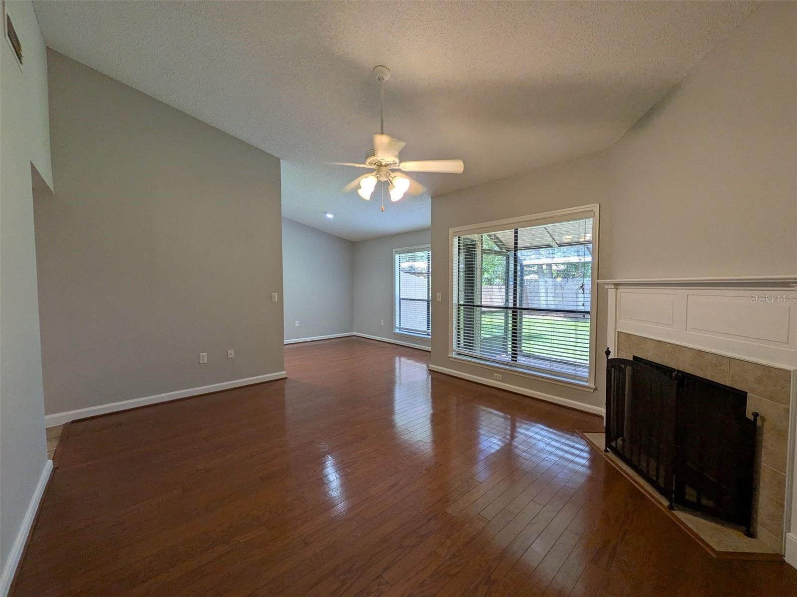 Image 7 of 31 For 940 Douglas Avenue 165