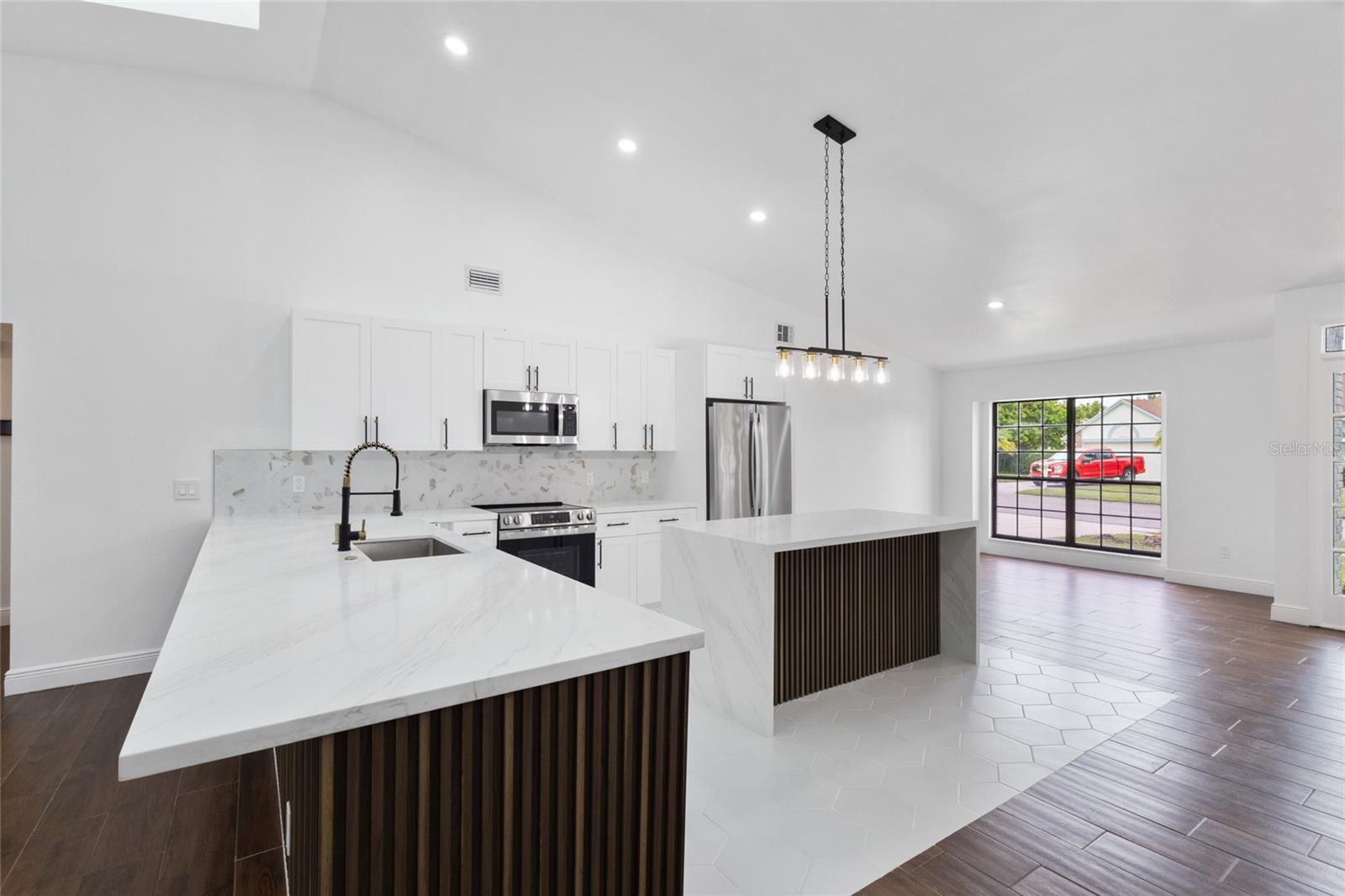 Image 12 of 40 For 12733 Newfield Drive