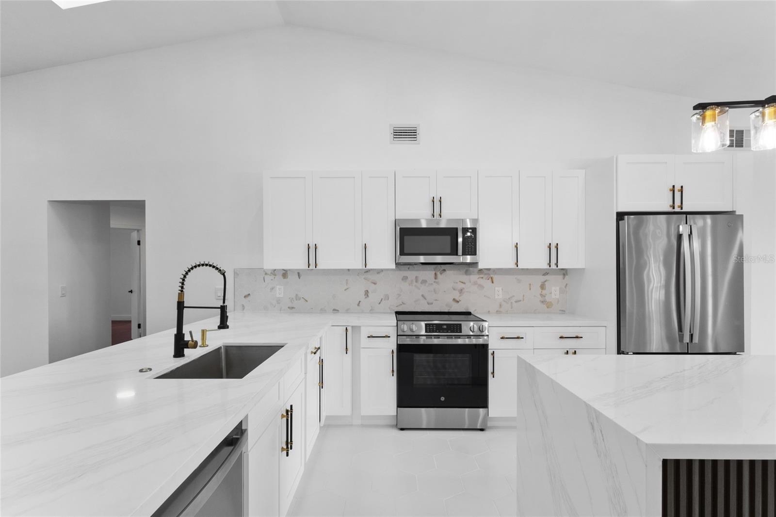 Image 13 of 40 For 12733 Newfield Drive