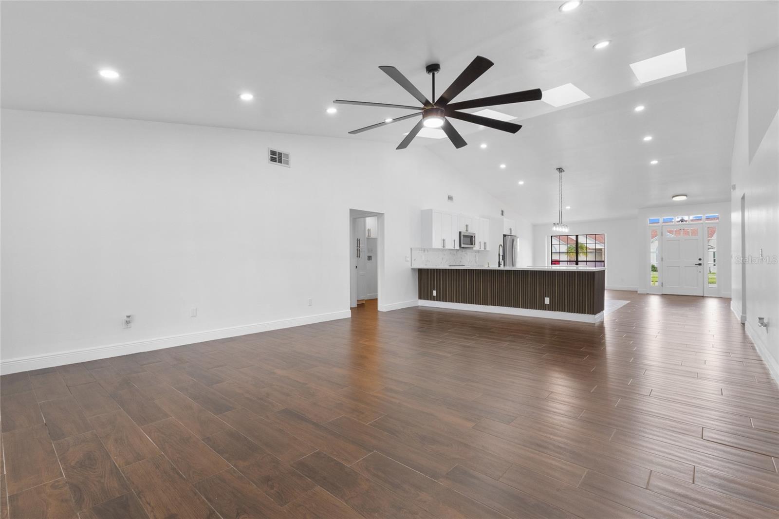 Image 21 of 40 For 12733 Newfield Drive
