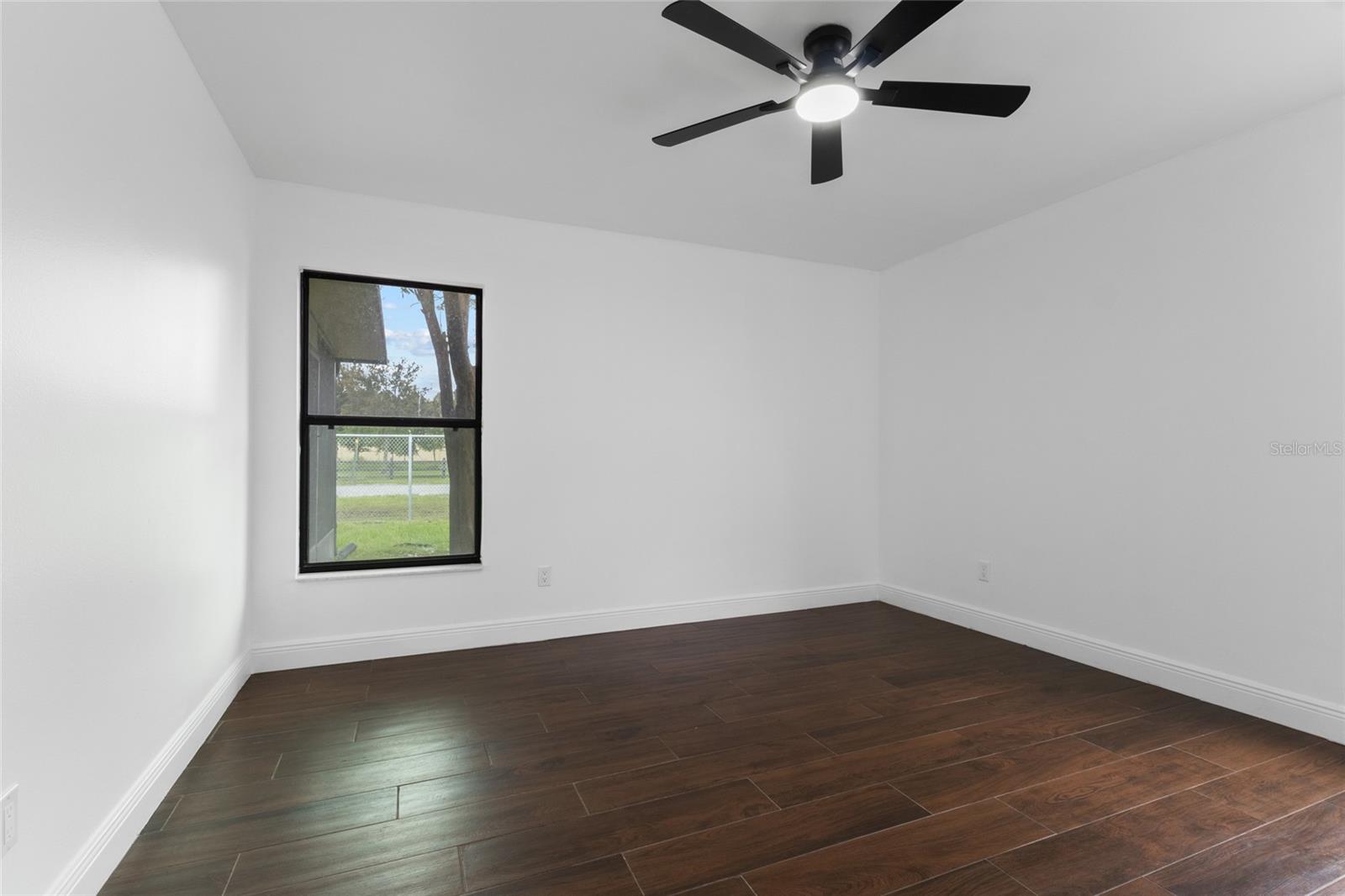 Image 26 of 40 For 12733 Newfield Drive