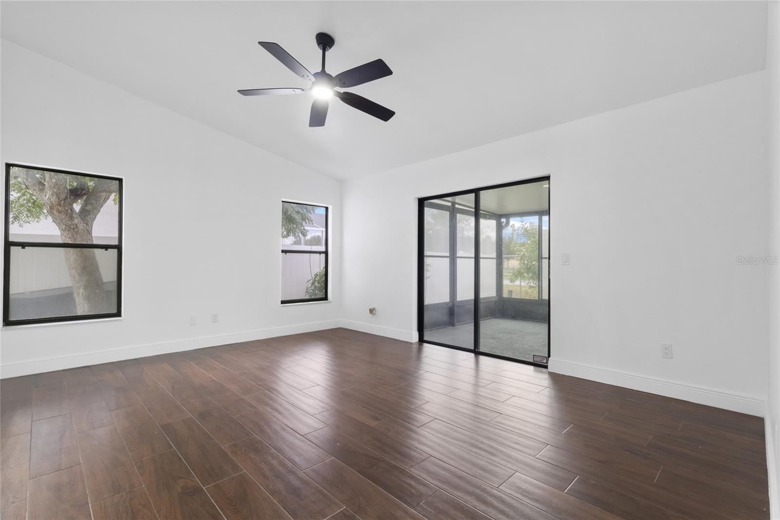 Image 29 of 40 For 12733 Newfield Drive