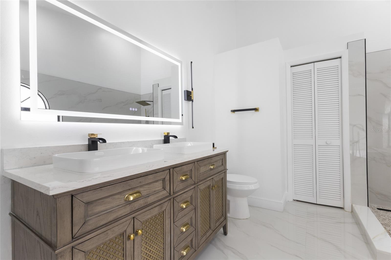 Image 31 of 40 For 12733 Newfield Drive