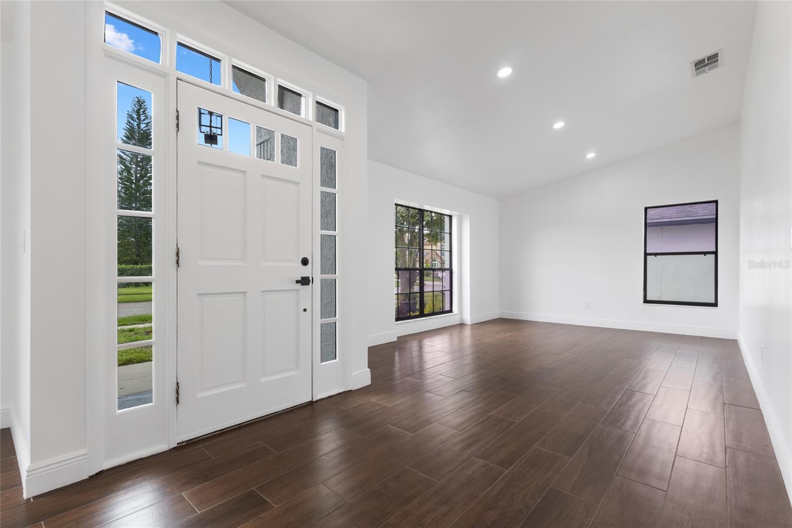 Image 6 of 40 For 12733 Newfield Drive