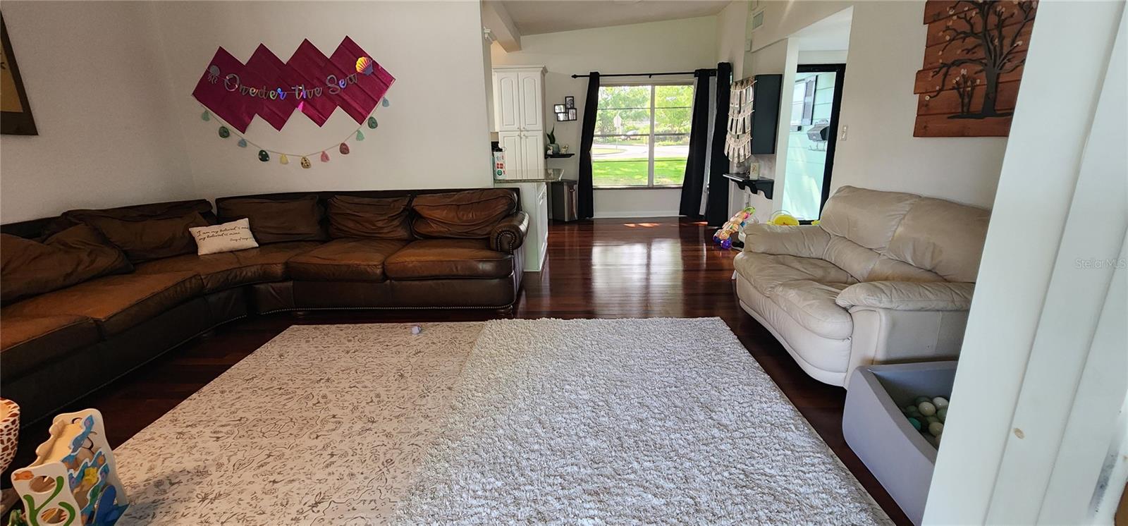 Image 10 of 20 For 424 Dunraven Drive