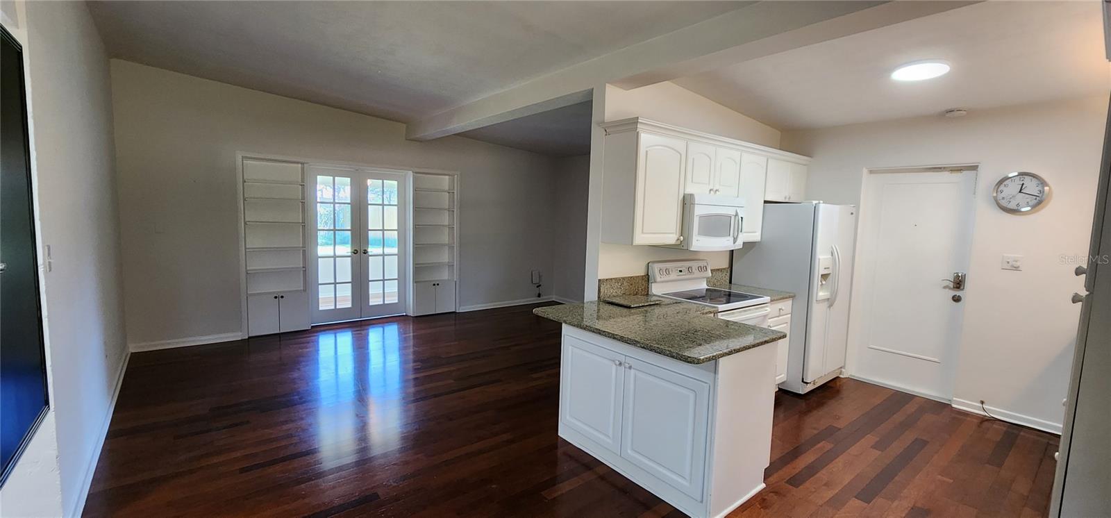 Image 4 of 20 For 424 Dunraven Drive