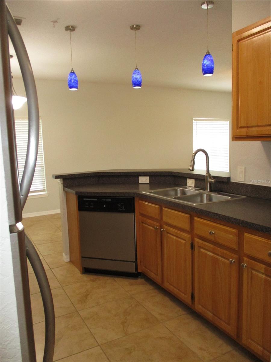 Image 10 of 28 For 6055 Westgate Drive 523