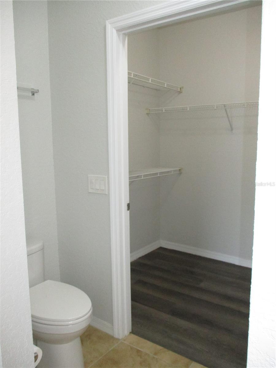 Image 16 of 28 For 6055 Westgate Drive 523