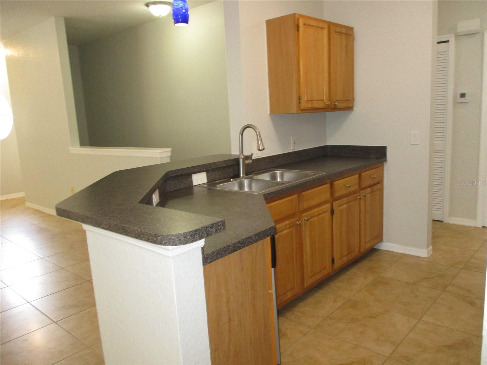 Image 7 of 28 For 6055 Westgate Drive 523