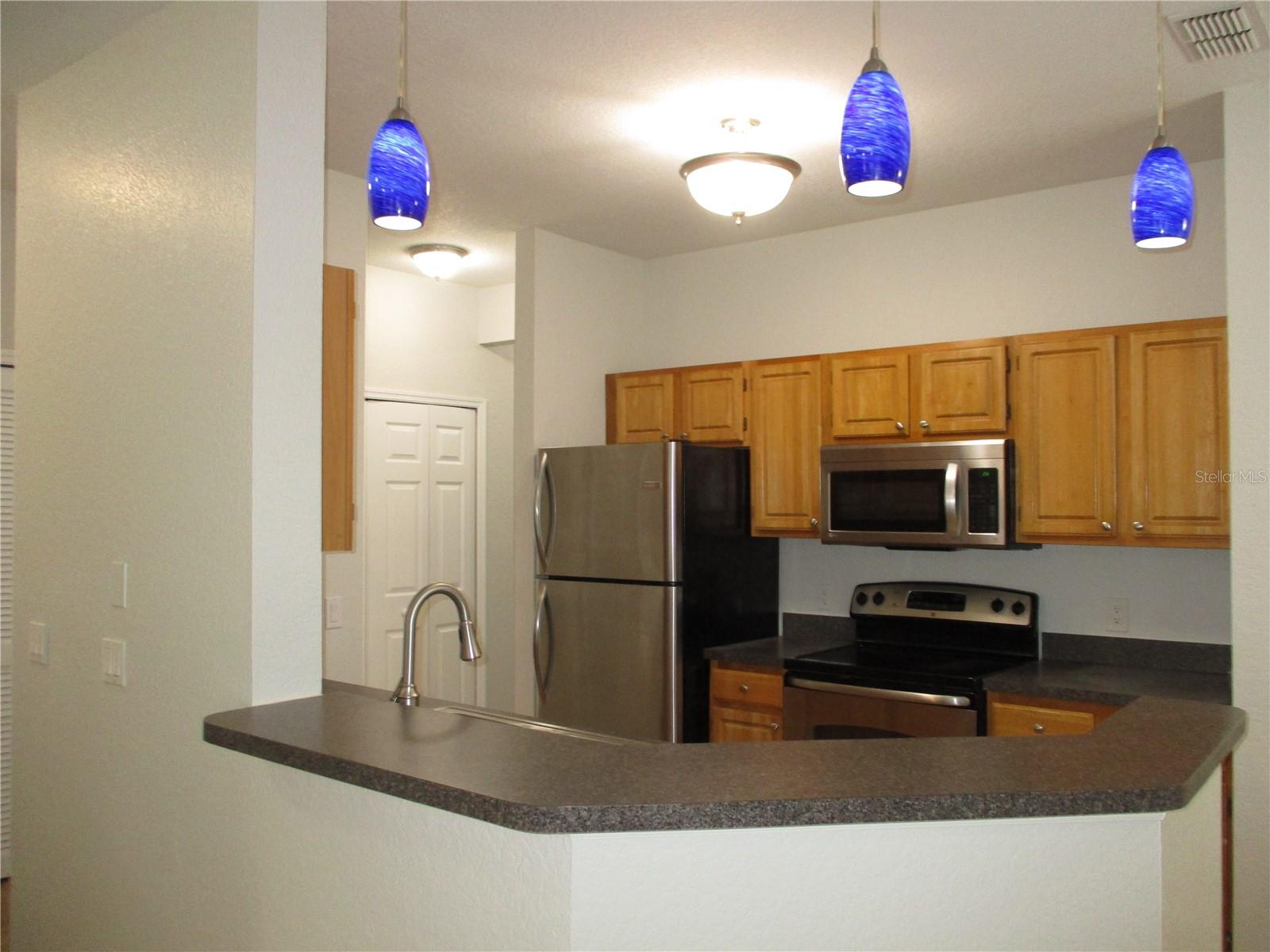 Image 8 of 28 For 6055 Westgate Drive 523