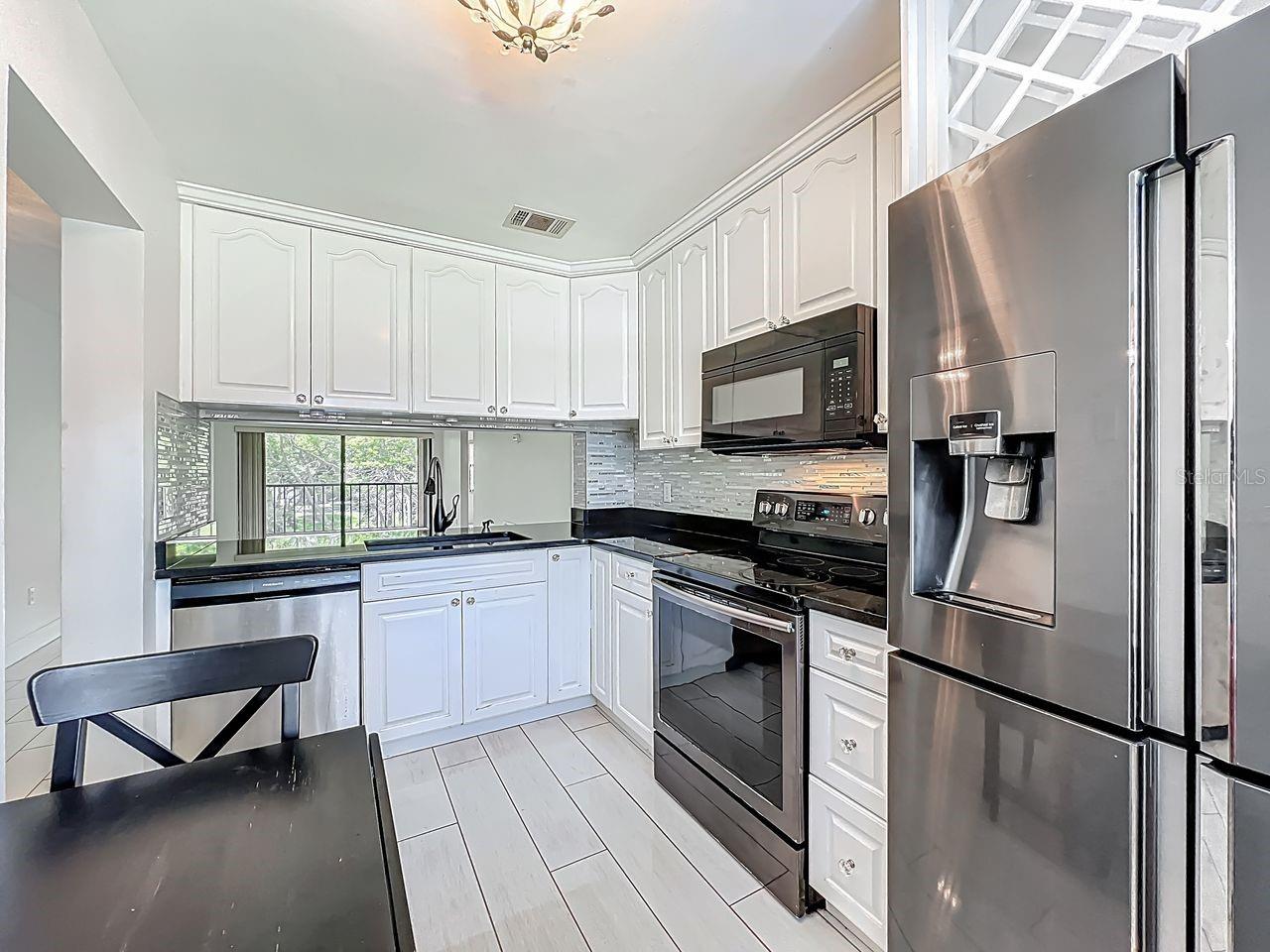 Image 10 of 65 For 6140 Burnside Circle 204