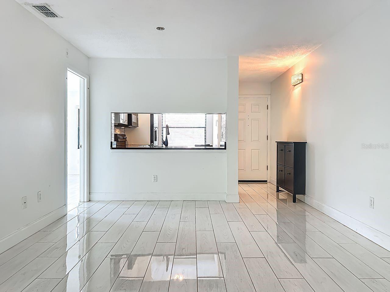 Image 14 of 65 For 6140 Burnside Circle 204