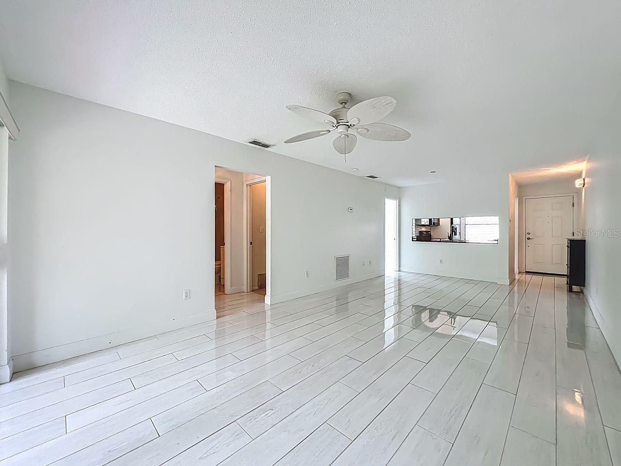 Image 16 of 65 For 6140 Burnside Circle 204