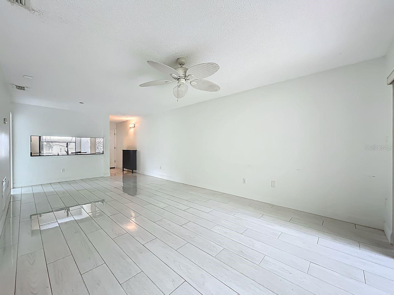 Image 20 of 65 For 6140 Burnside Circle 204