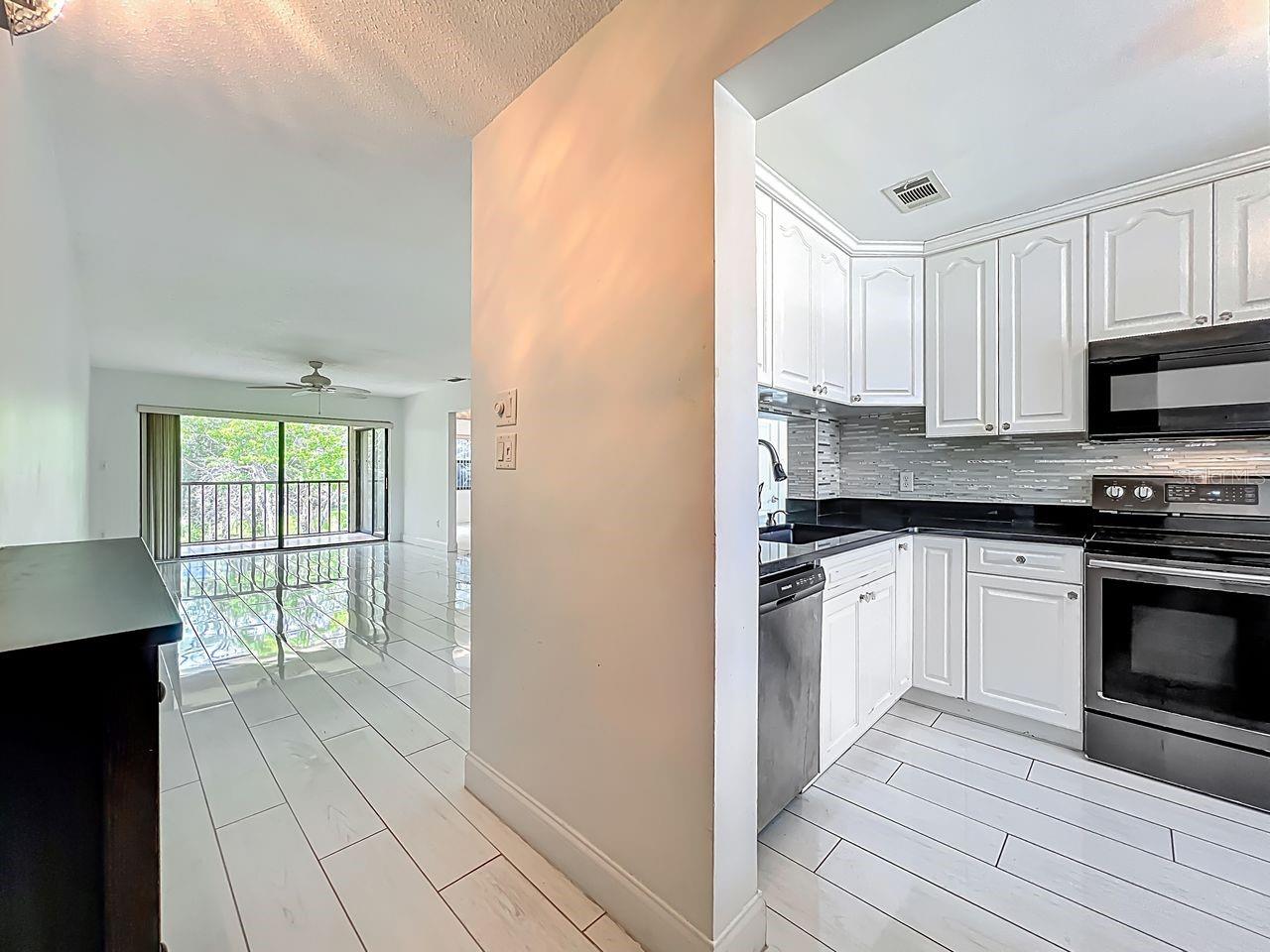 Image 3 of 65 For 6140 Burnside Circle 204