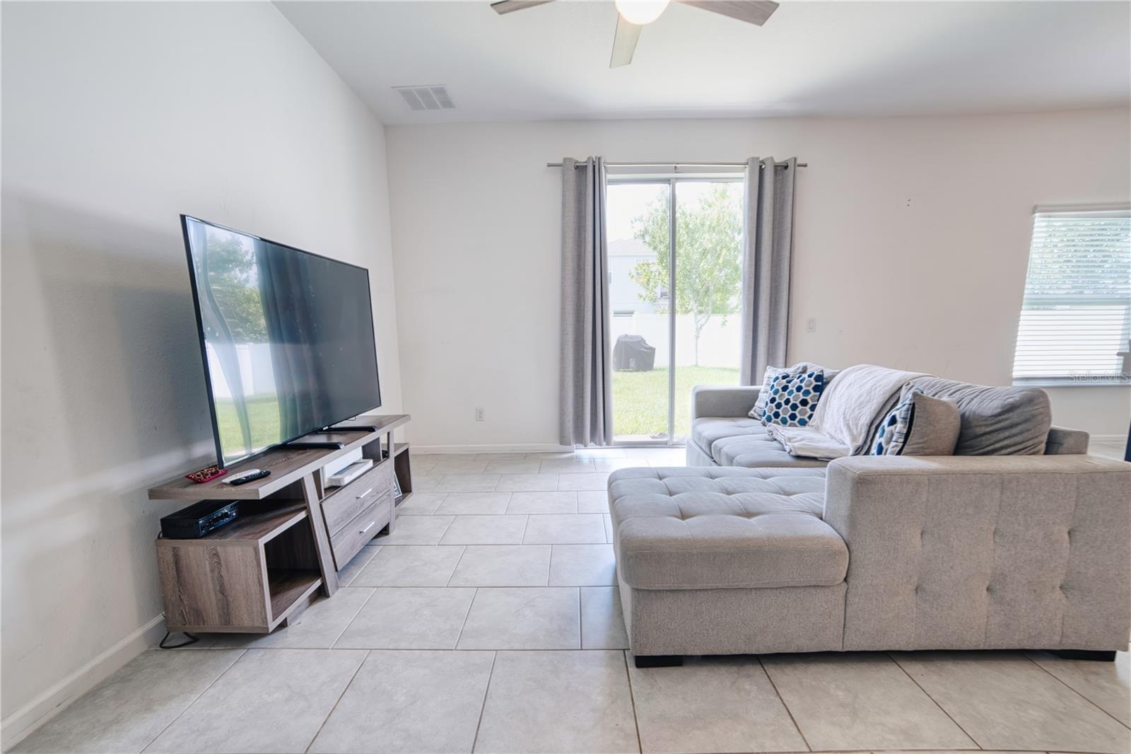 Image 14 of 39 For 1046 Wanderer Drive