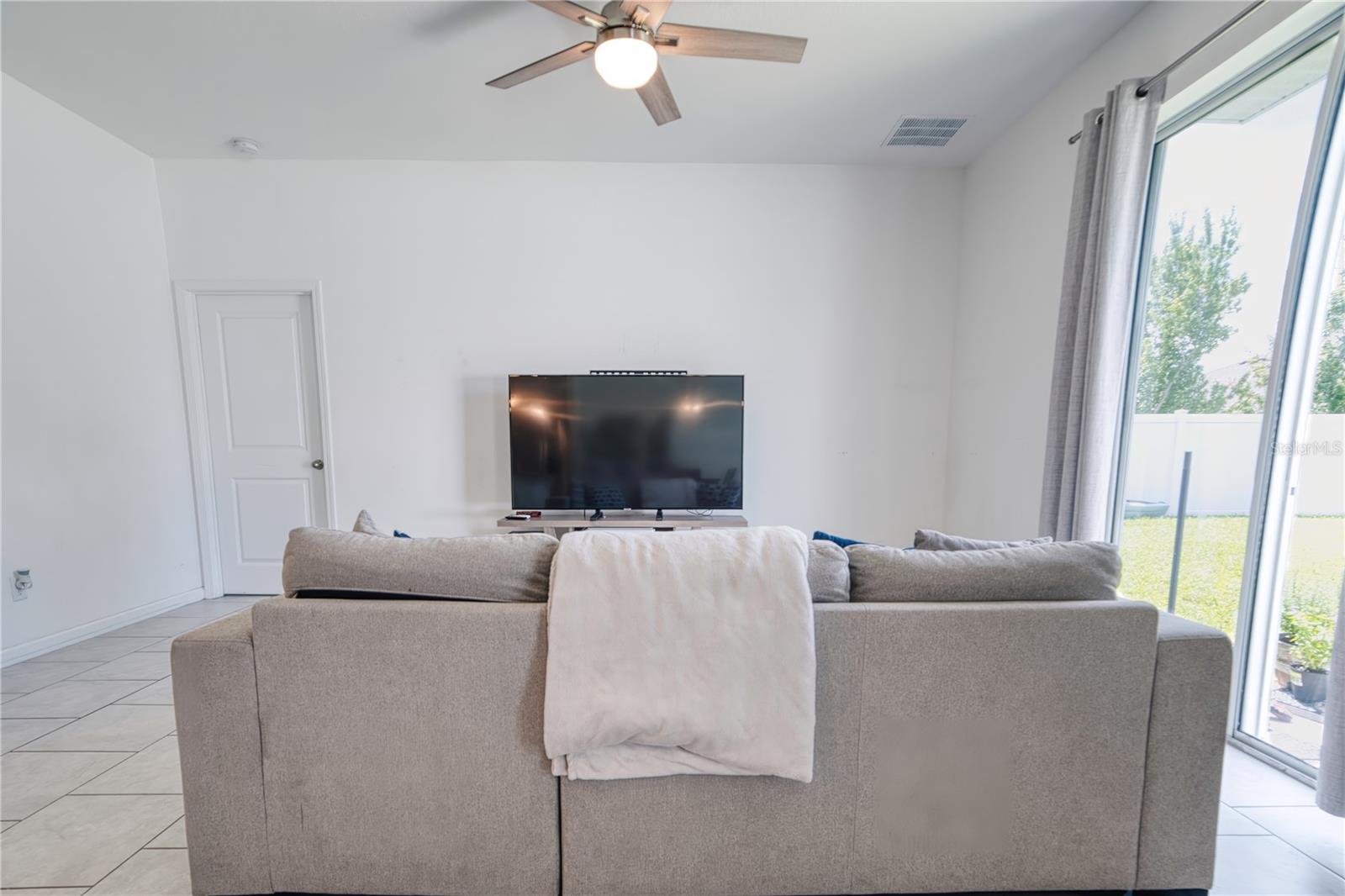 Image 15 of 39 For 1046 Wanderer Drive