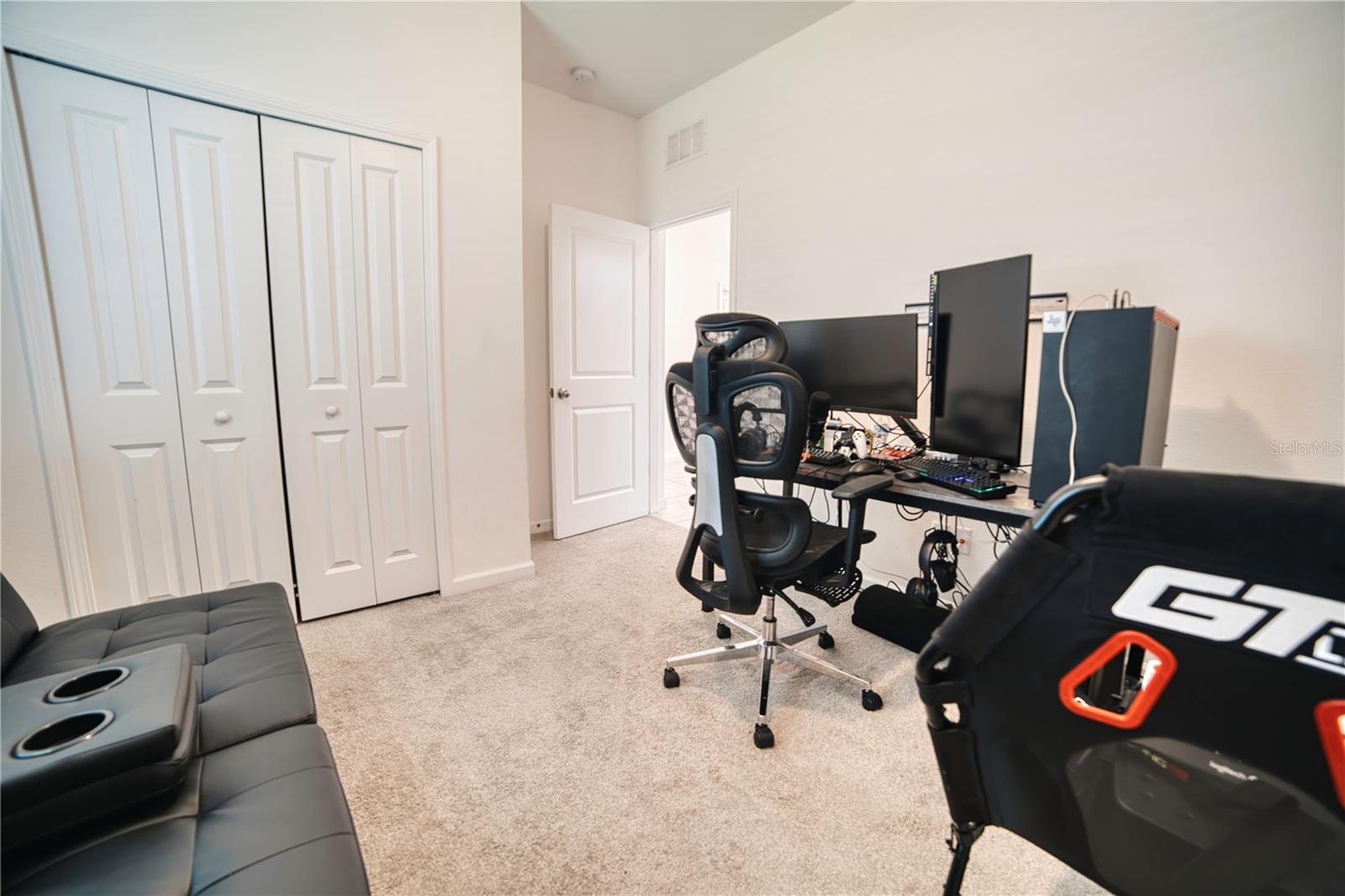 Image 25 of 39 For 1046 Wanderer Drive