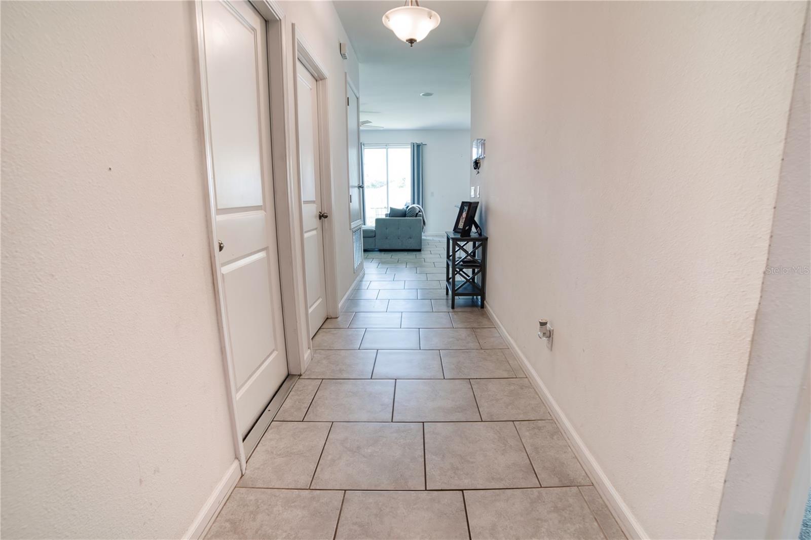 Image 5 of 39 For 1046 Wanderer Drive