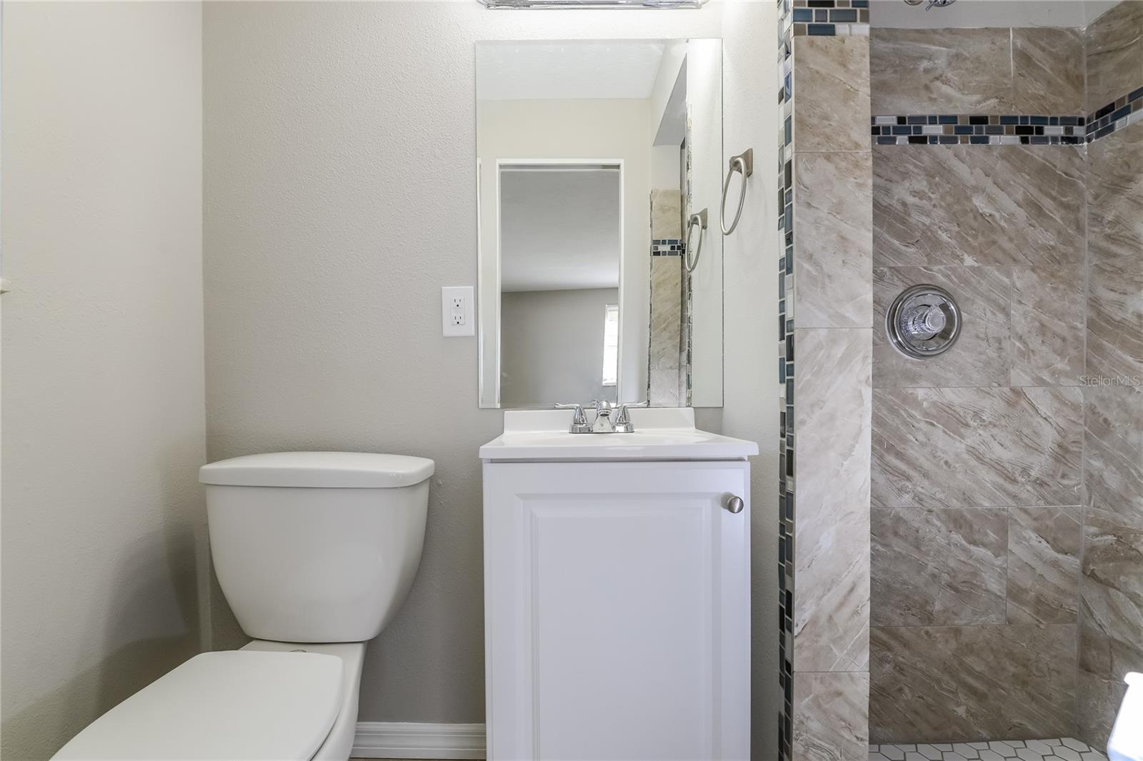Image 10 of 16 For 2472 Waneta Drive