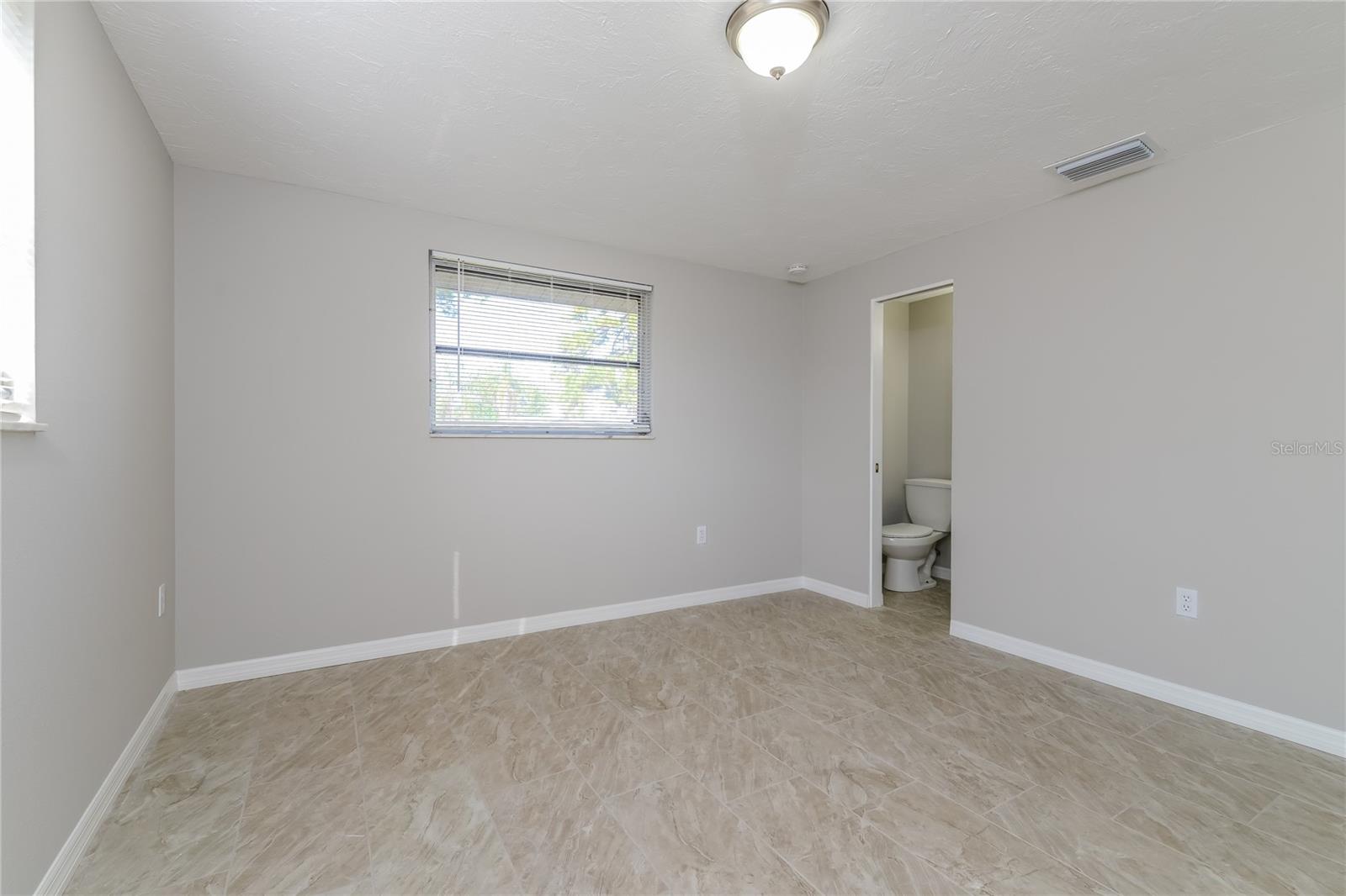 Image 9 of 16 For 2472 Waneta Drive