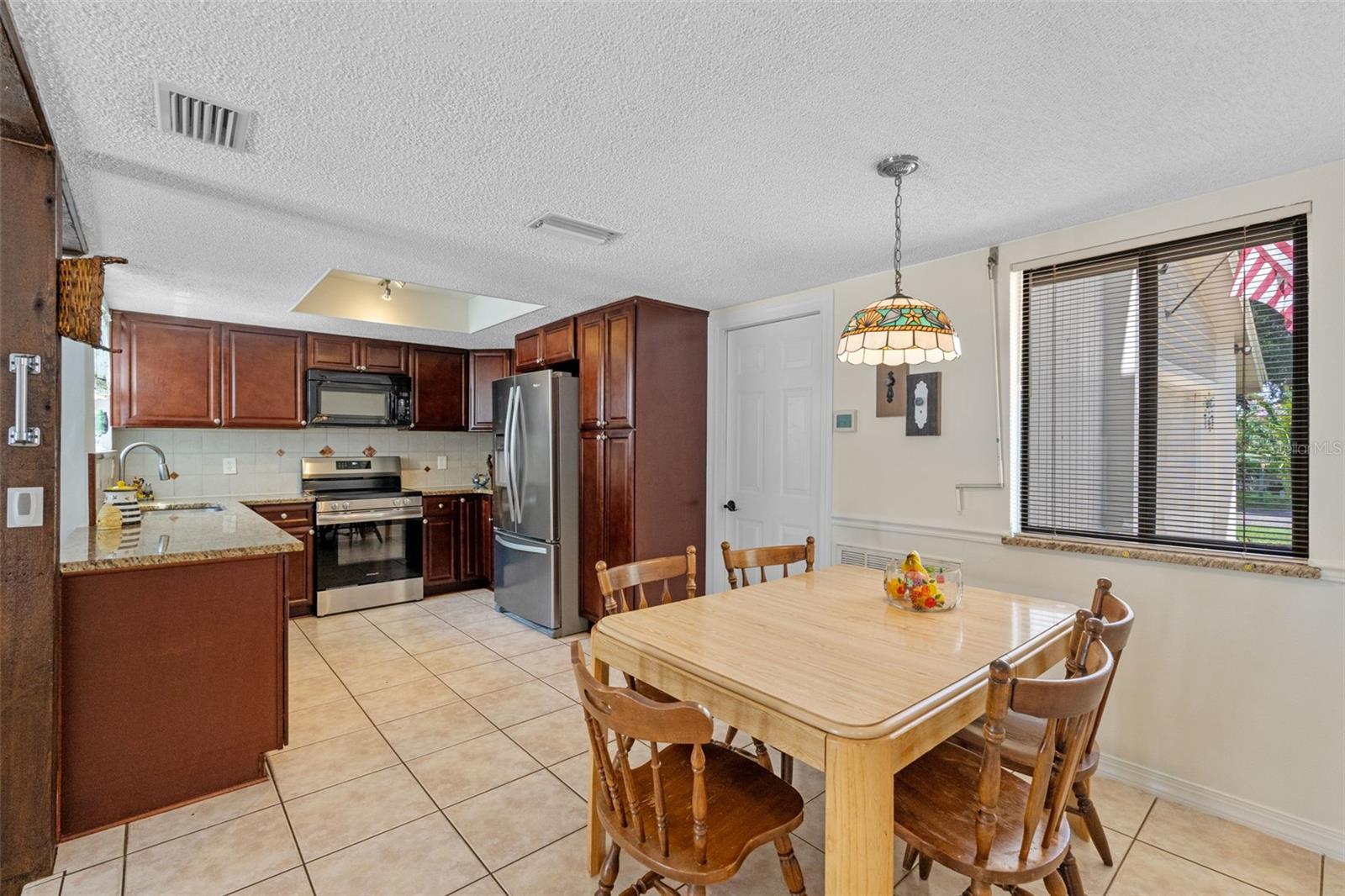 Image 13 of 53 For 5630 Spring Run Avenue