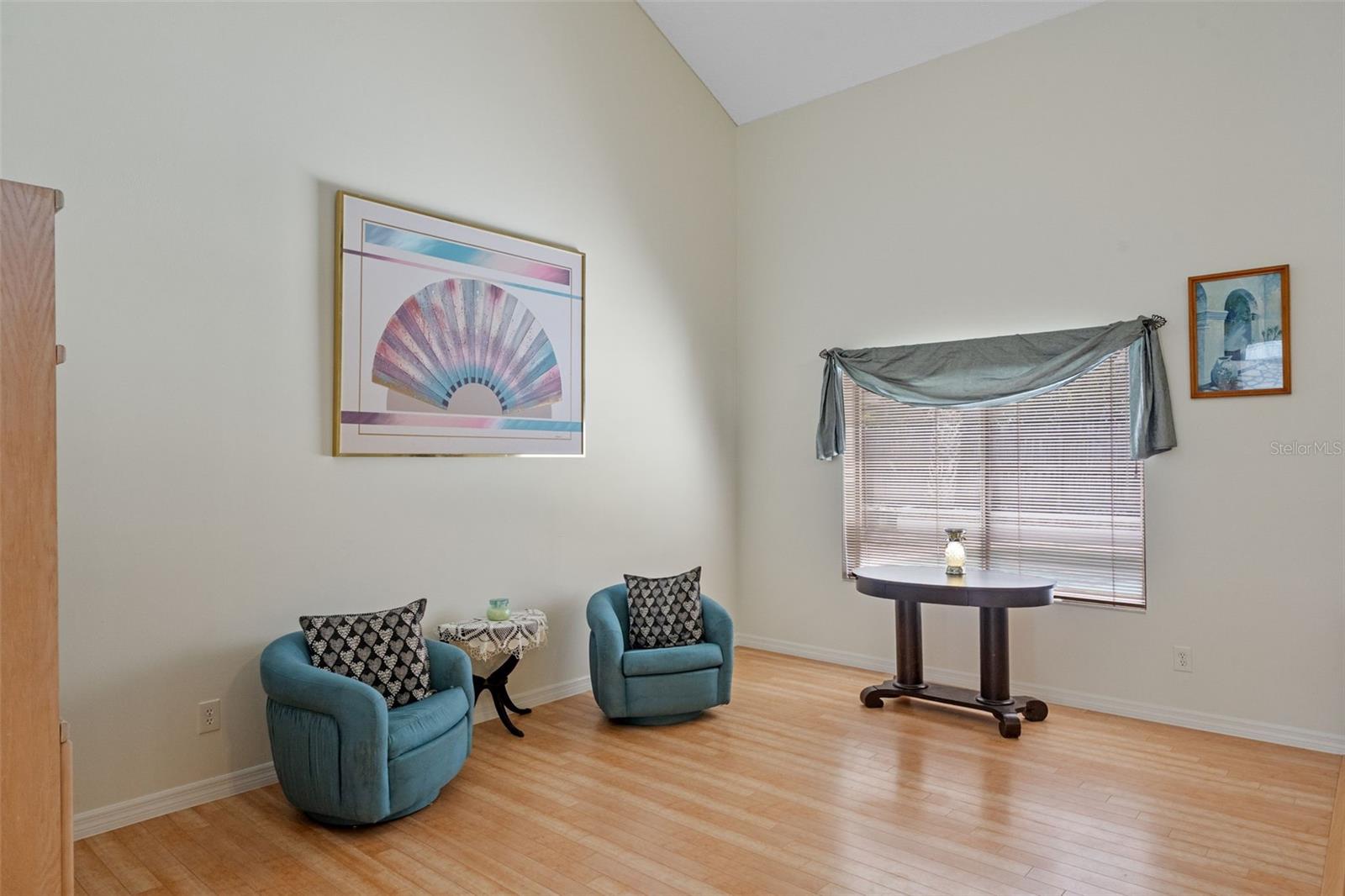 Image 9 of 53 For 5630 Spring Run Avenue